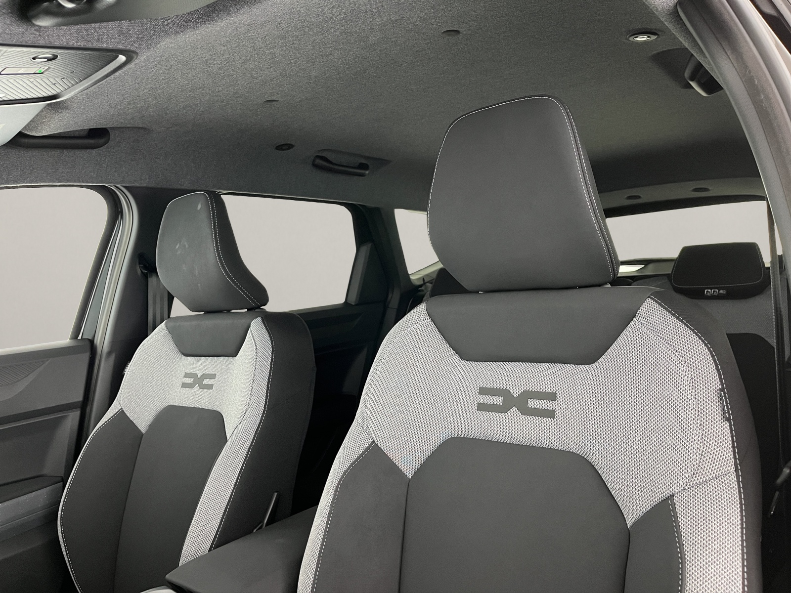 DACIA Bigster 1.2 Hybrid Journey 4WD-image-14