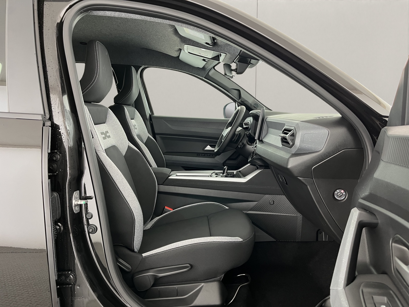DACIA Bigster 1.2 Hybrid Journey 4WD-image-15