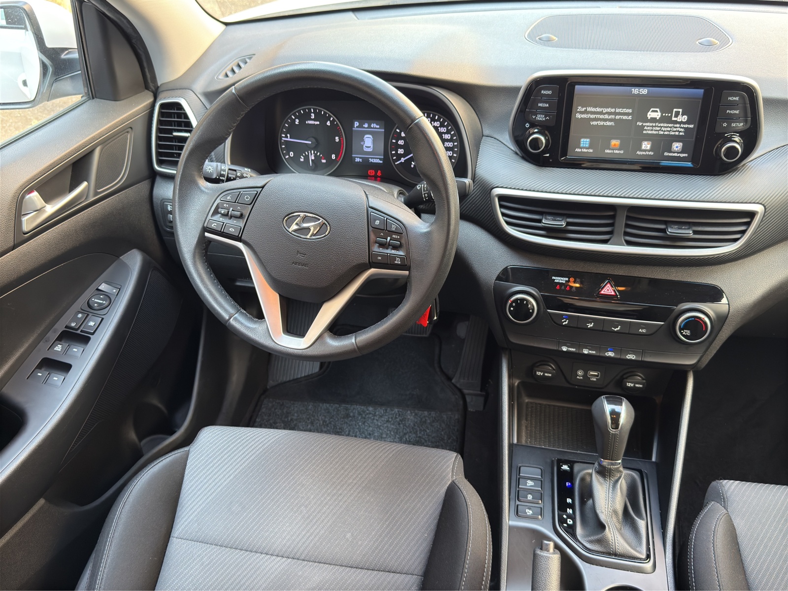 HYUNDAI Tucson 1.6 CRDI Origo 2WD DCT-image-23