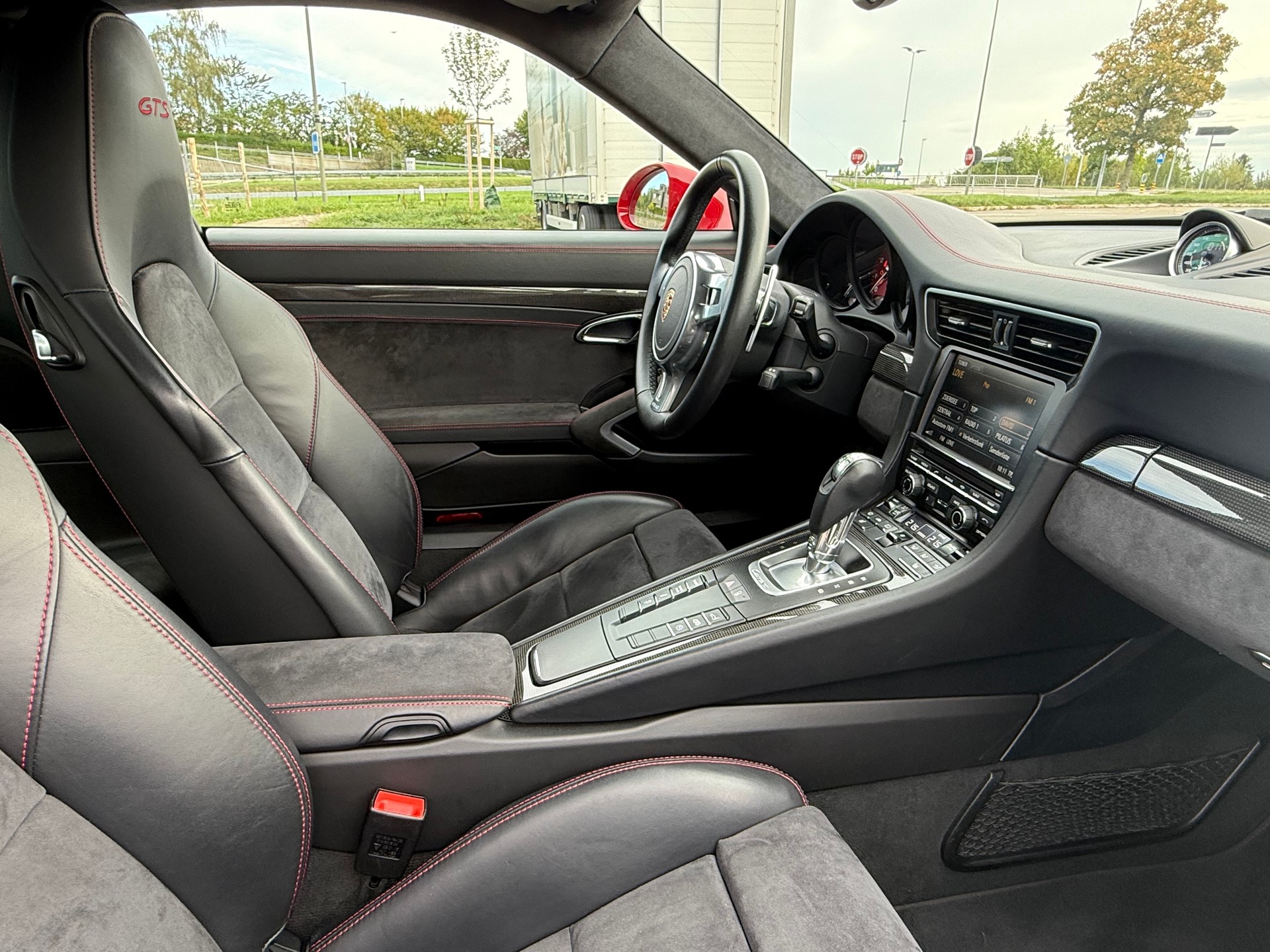 PORSCHE 3.8 Carrera 4 GTS PDK-image-6