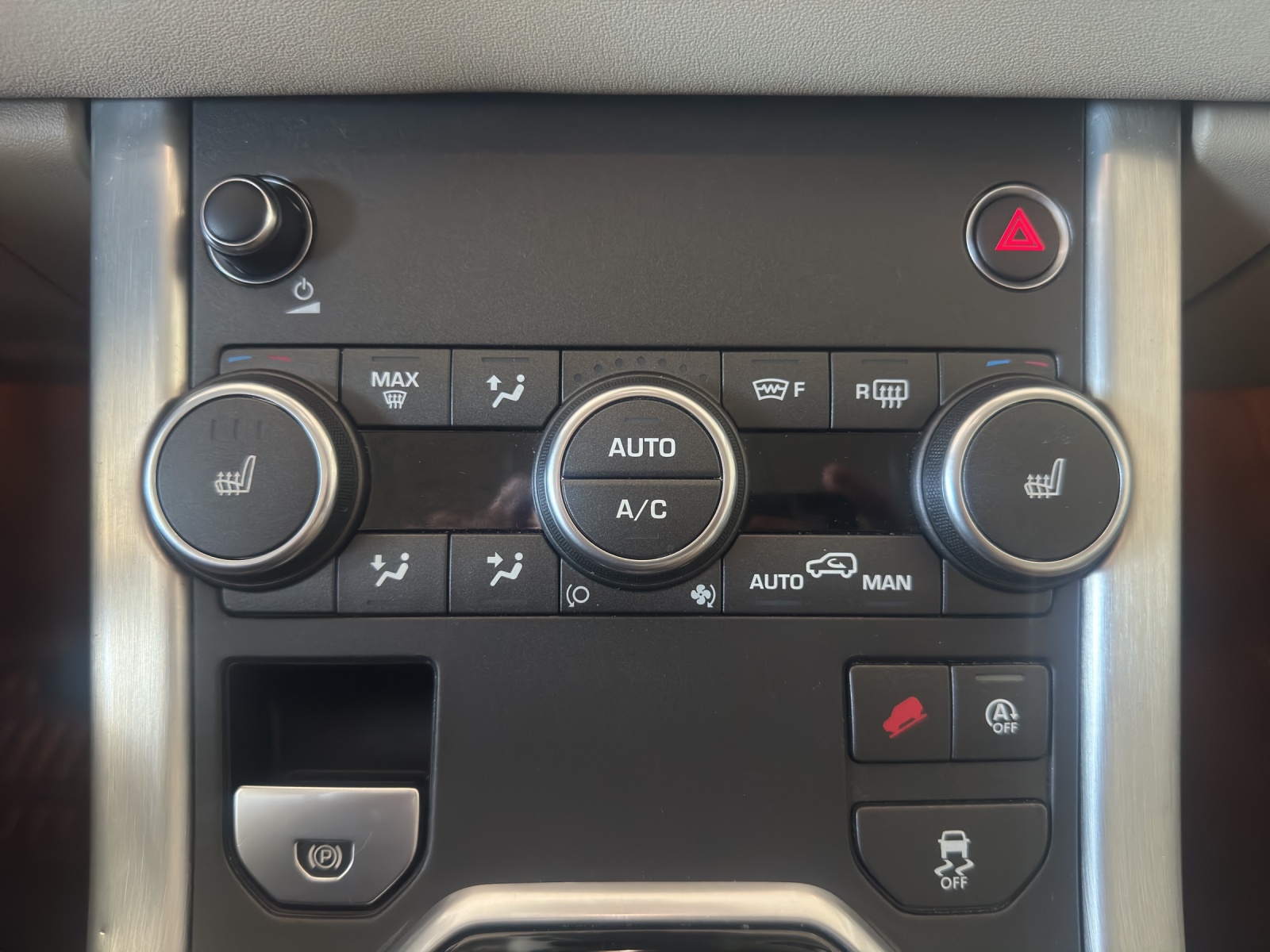LAND ROVER Range Rover Evoque 2.0 TD4 Advantage-image-13
