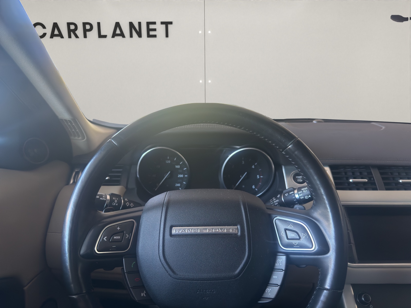 LAND ROVER Range Rover Evoque 2.0 TD4 Advantage-image-7