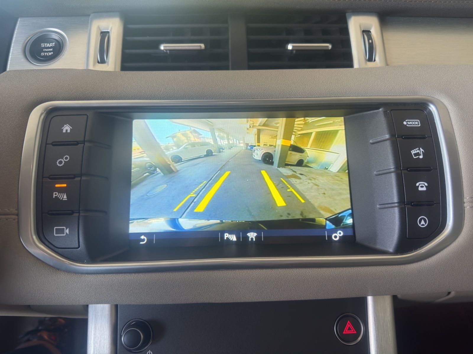 LAND ROVER Range Rover Evoque 2.0 TD4 Advantage-image-11