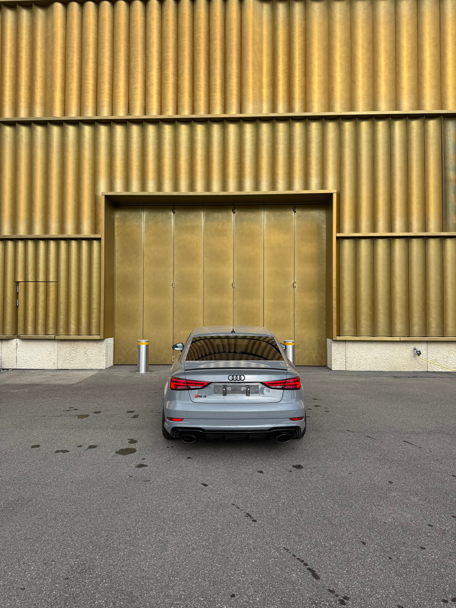 AUDI RS3 Limousine 2.5 TSI quattro S-tronic-image-8