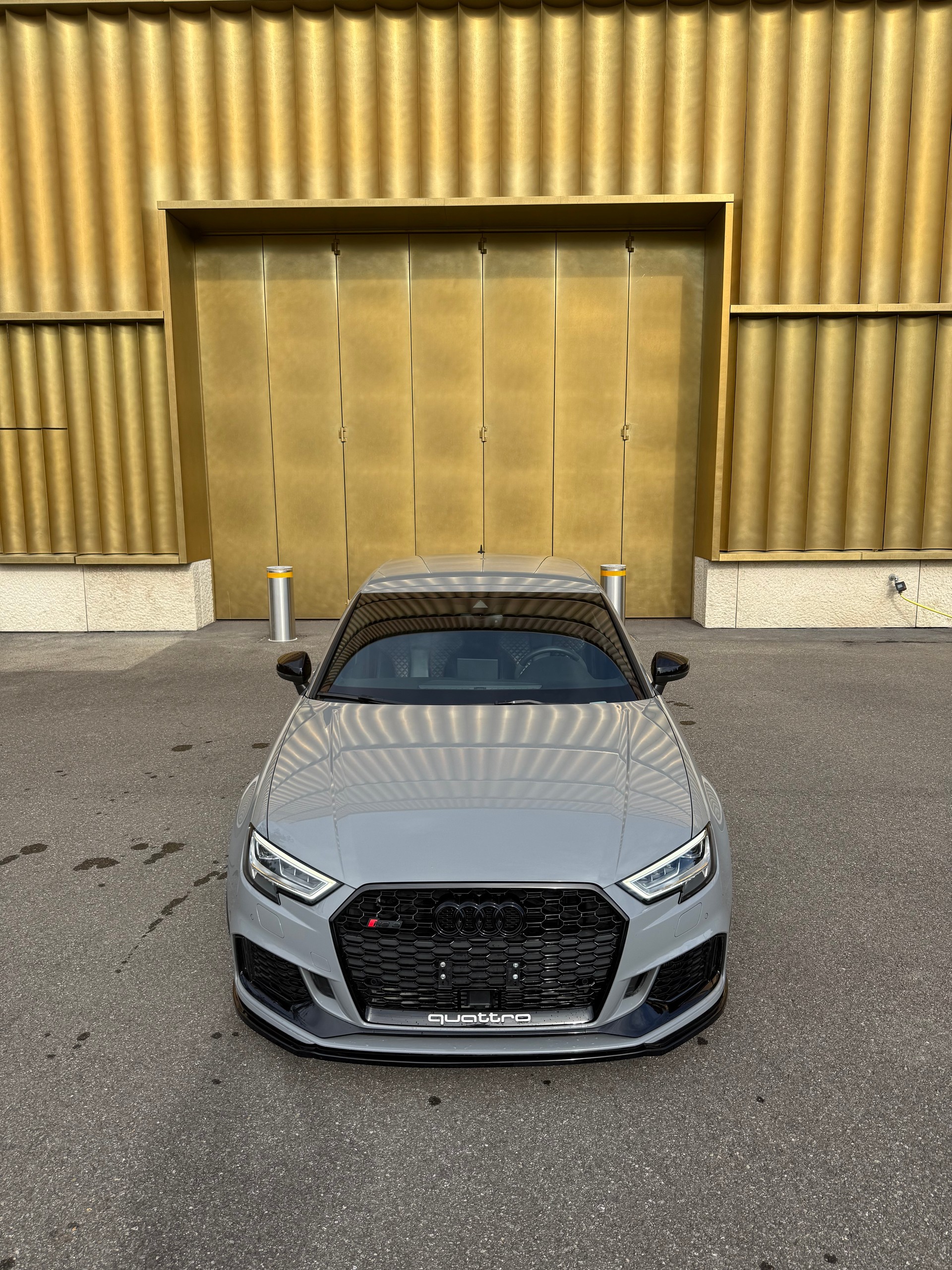 AUDI RS3 Limousine 2.5 TSI quattro S-tronic-image-4
