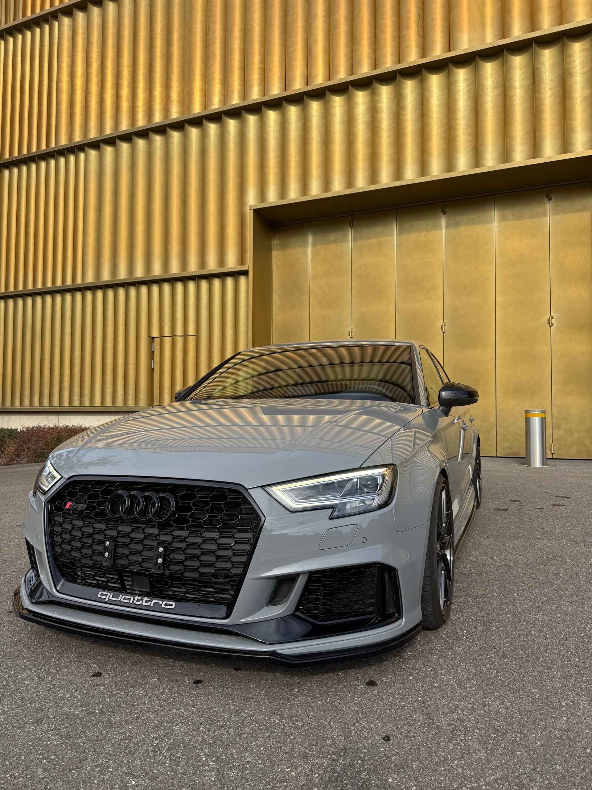 AUDI RS3 Limousine 2.5 TSI quattro S-tronic-image-5