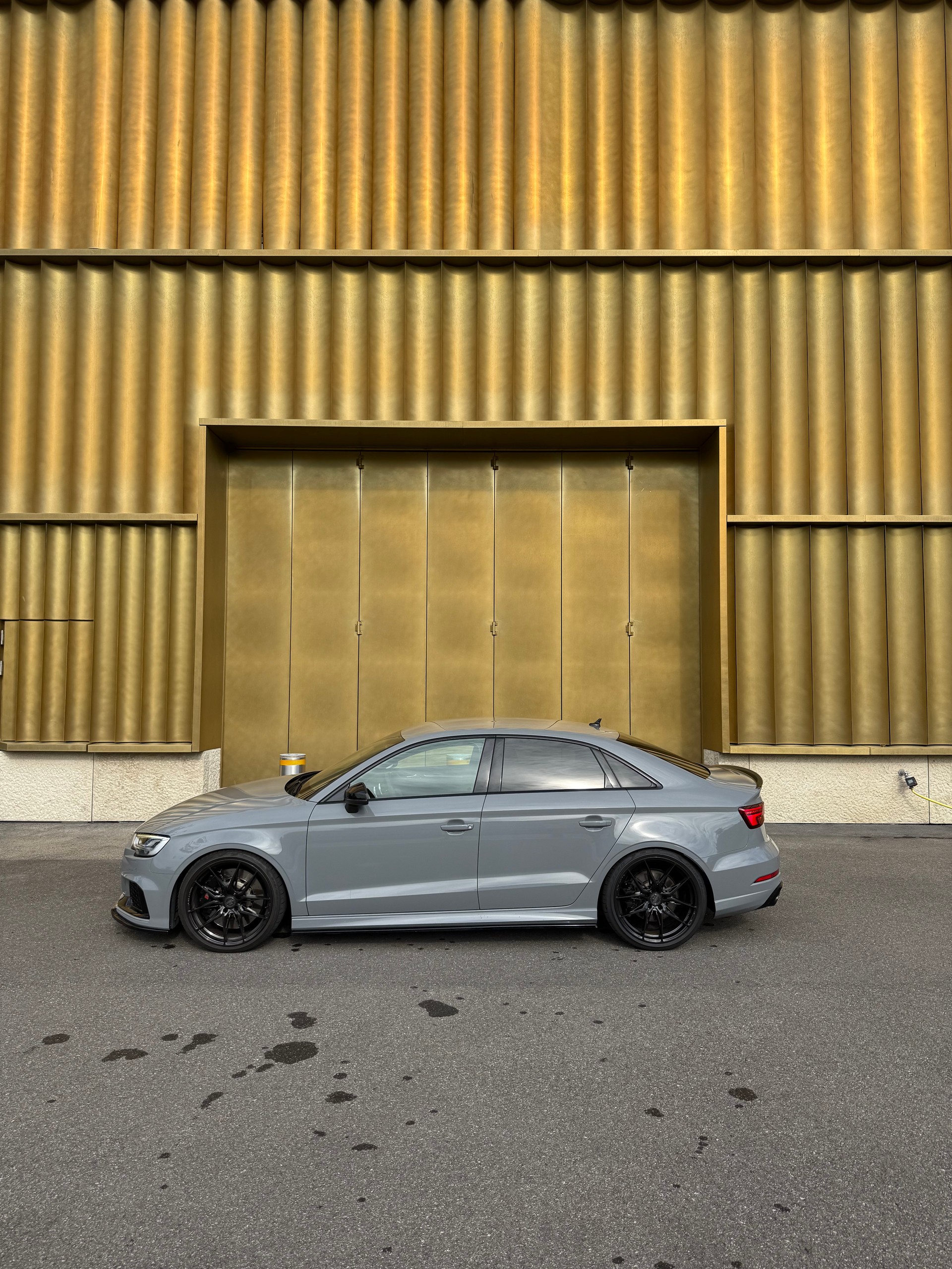 AUDI RS3 Limousine 2.5 TSI quattro S-tronic-image-6