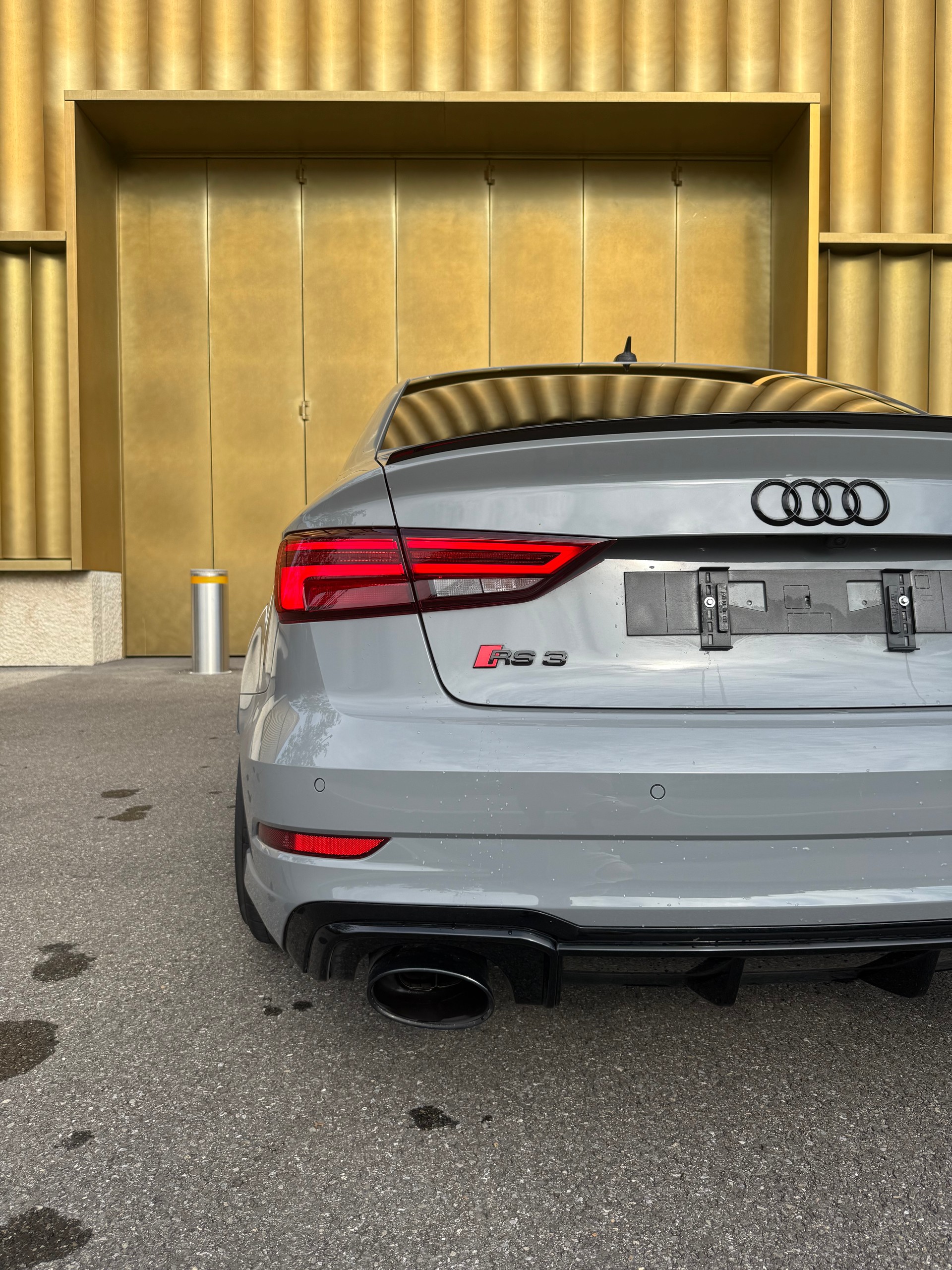 AUDI RS3 Limousine 2.5 TSI quattro S-tronic-image-9