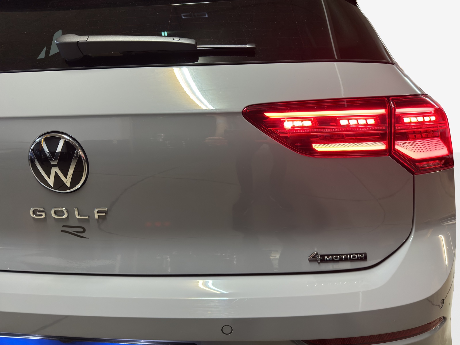 VW Golf 2.0 TSI R-Line DSG 4 Motion-image-14