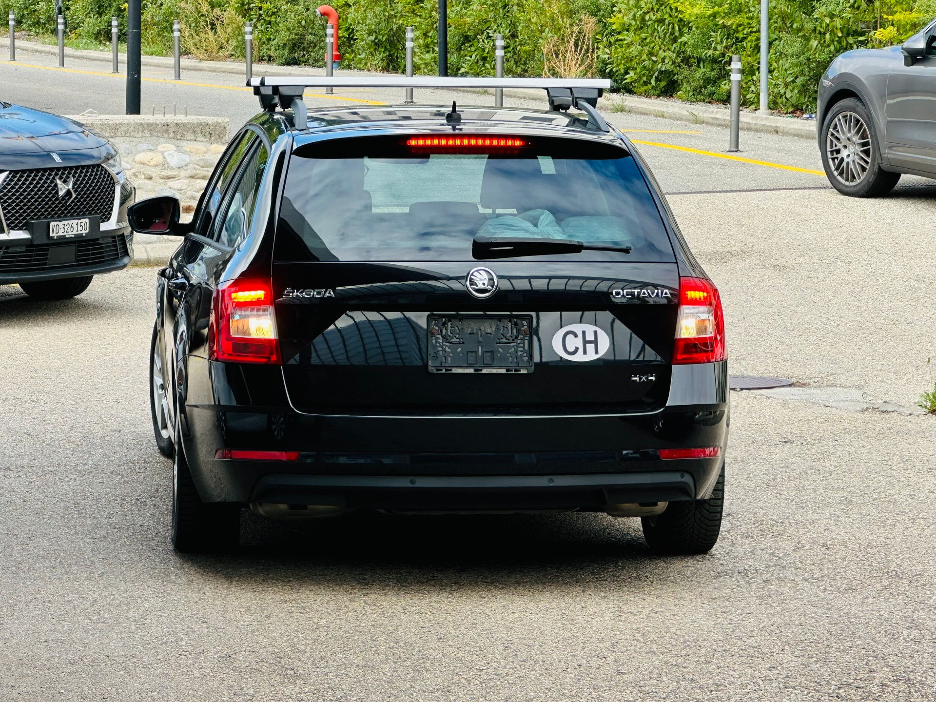 SKODA Octavia Combi 1.8 TSI Style 4x4 DSG-image-6