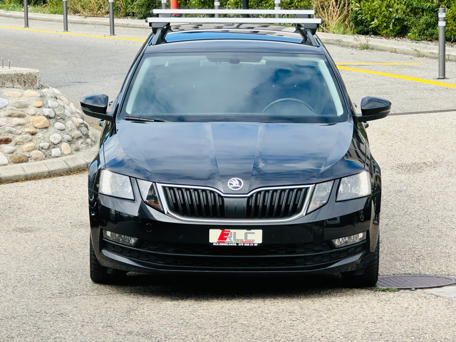 SKODA Octavia Combi 1.8 TSI Style 4x4 DSG-image-2