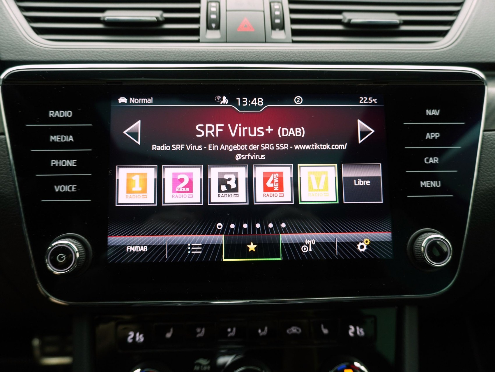 SKODA Superb Combi 2.0 TSI DSG Sport Line 4x4-image-17