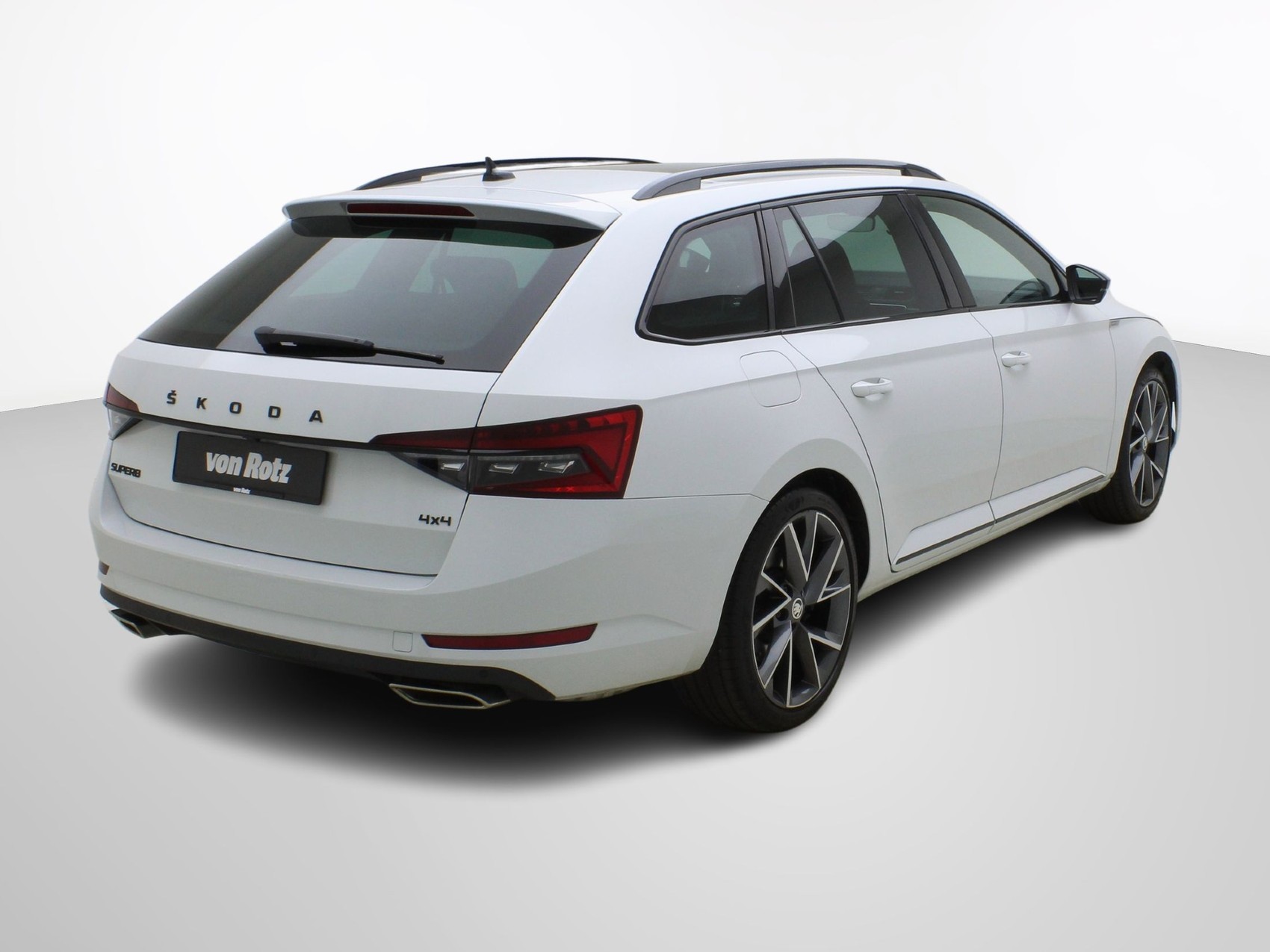 SKODA Superb Combi 2.0 TSI DSG Sport Line 4x4-image-4
