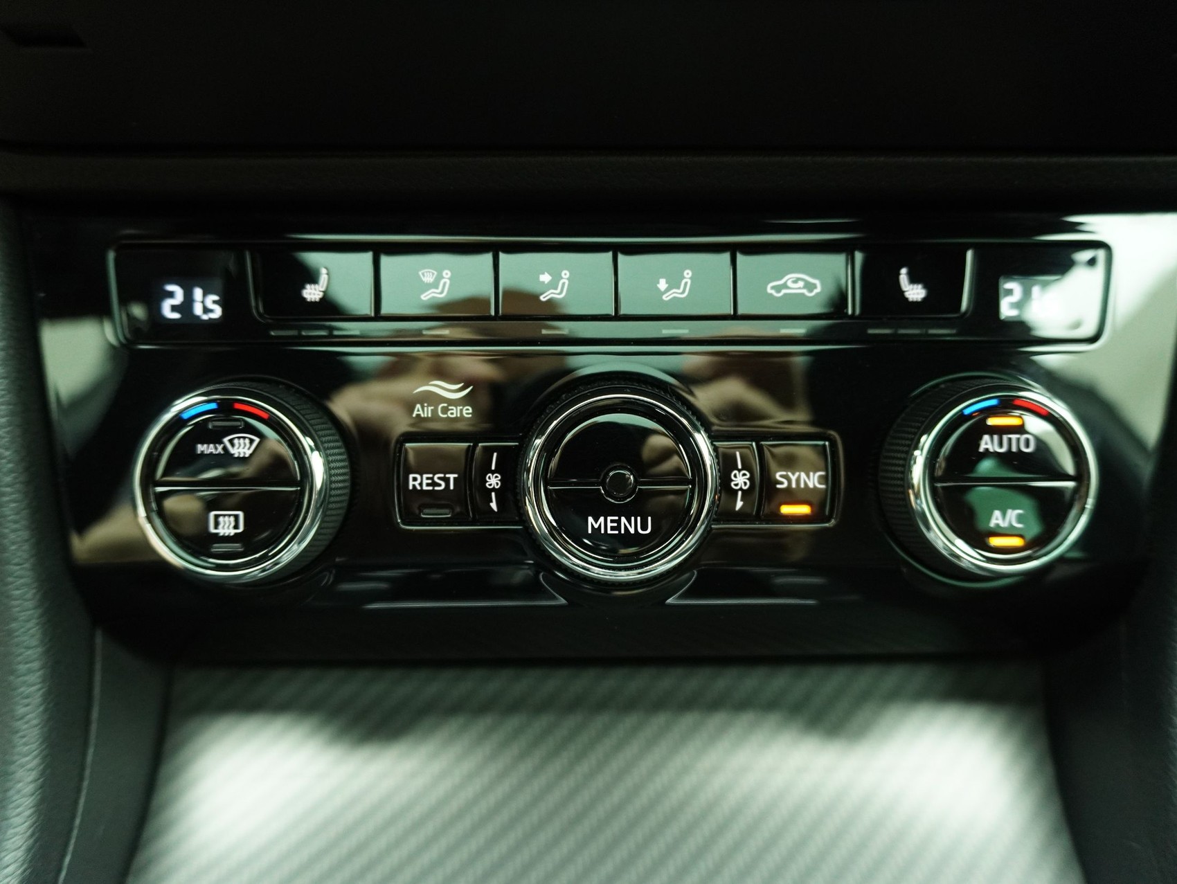 SKODA Superb Combi 2.0 TSI DSG Sport Line 4x4-image-14