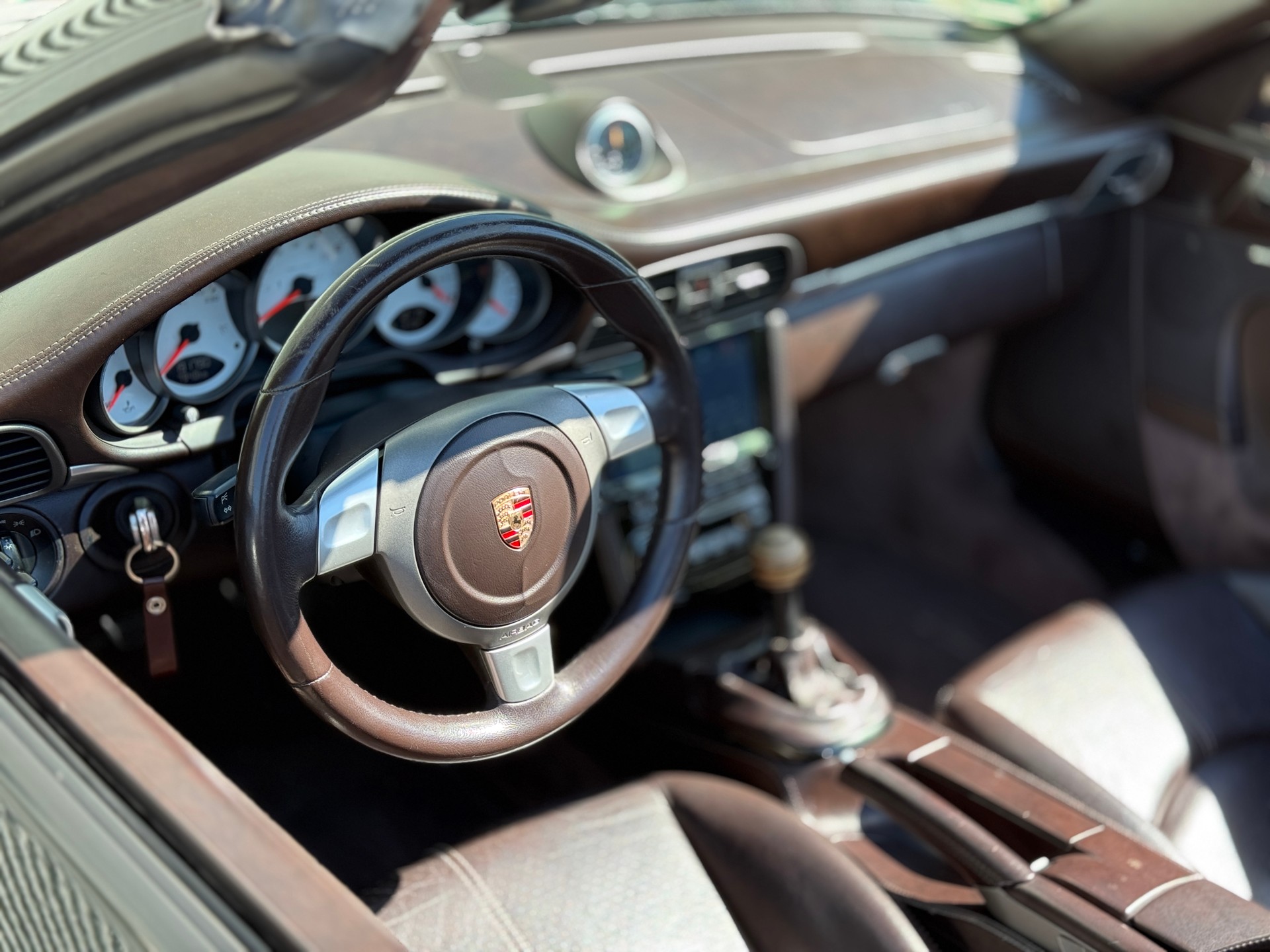 PORSCHE 3.6 Carrera 4-image-3