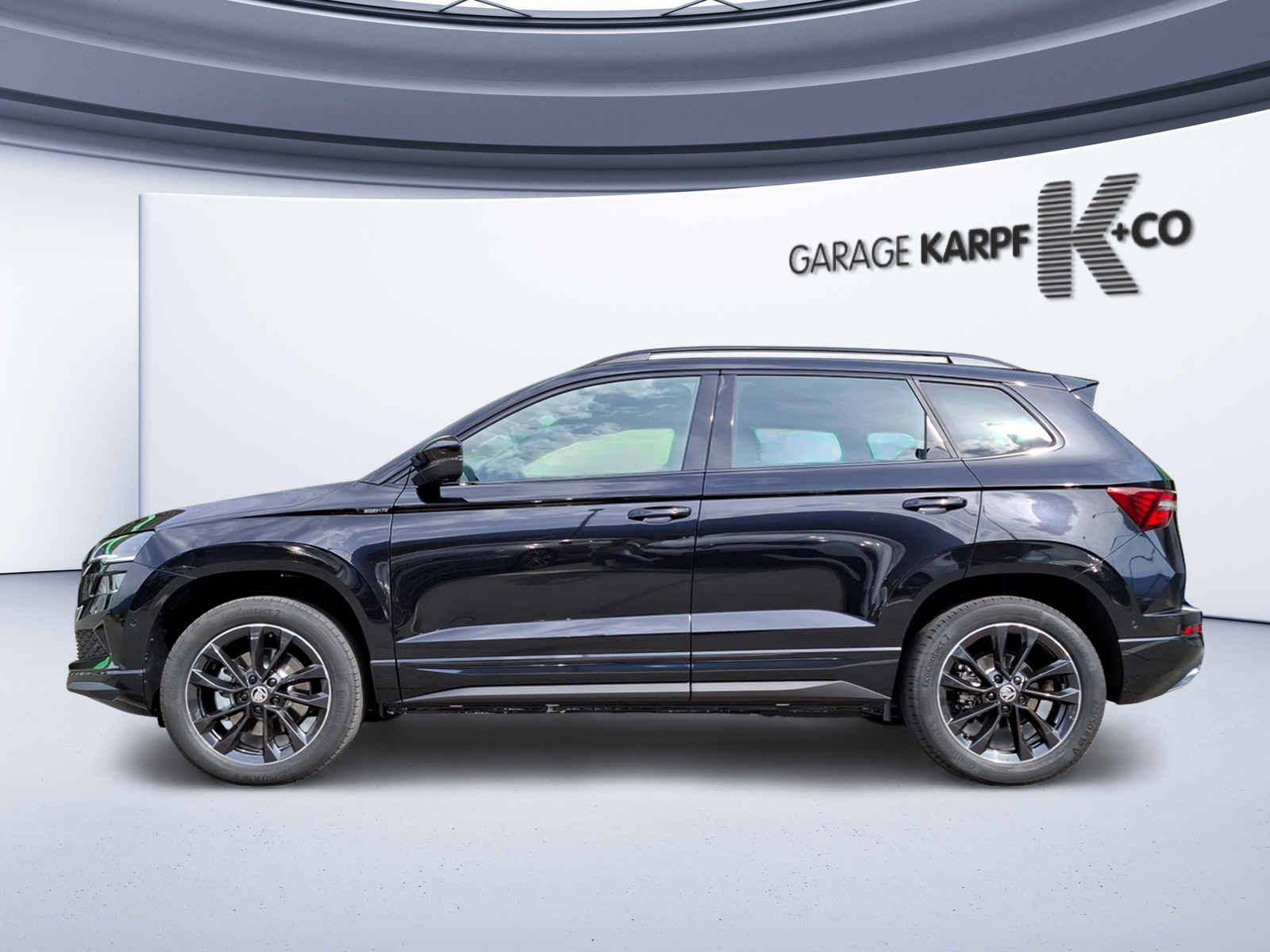 SKODA Karoq 2.0 TSI SportLine 4x4 DSG-image-1