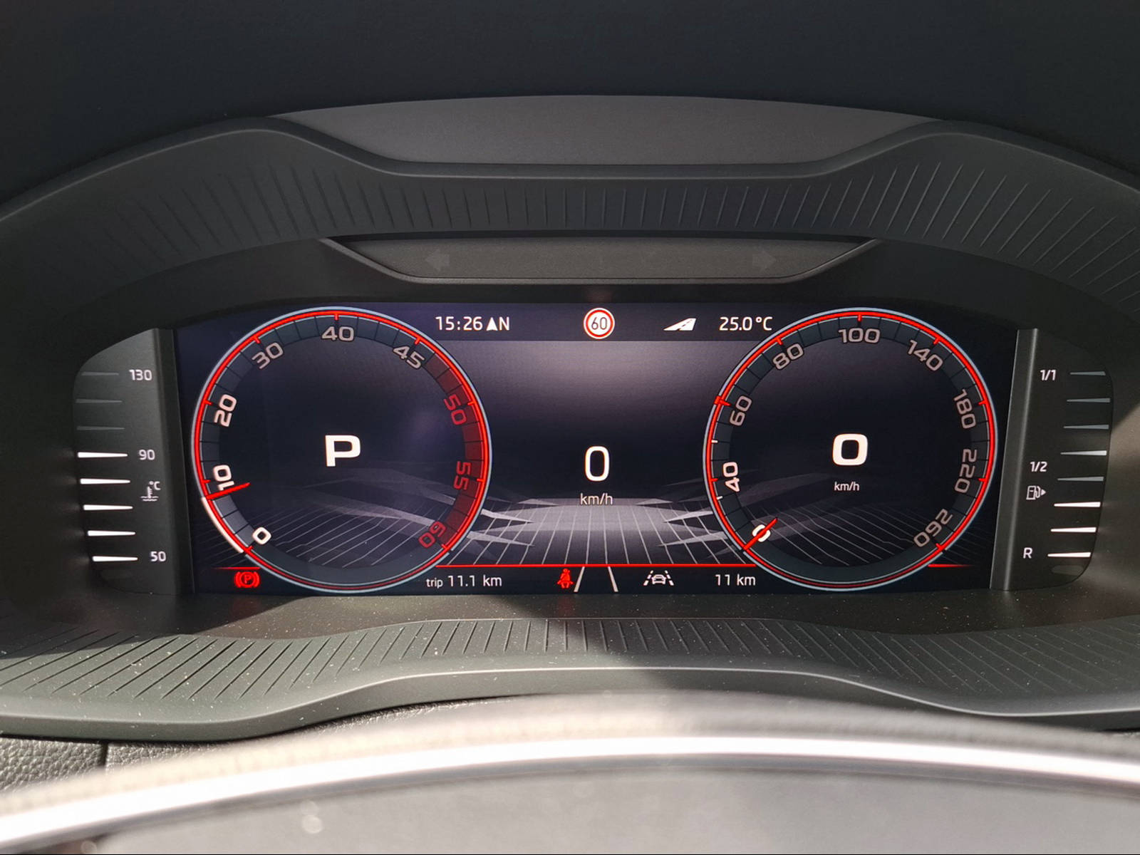 SKODA Karoq 2.0 TSI SportLine 4x4 DSG-image-11