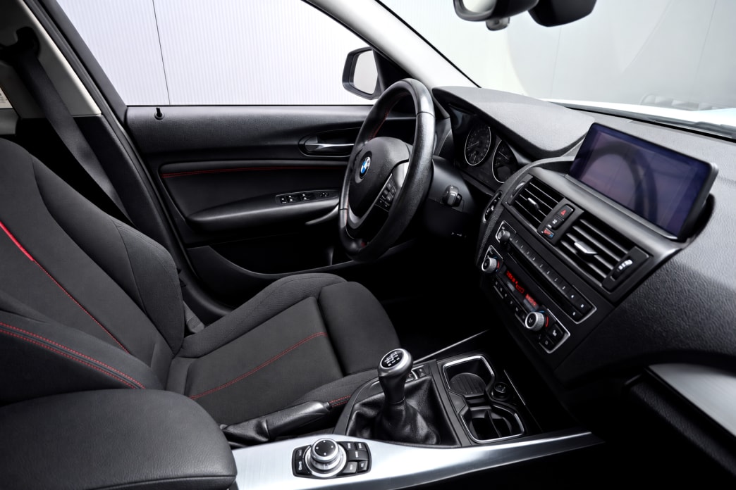BMW 116i Sport Line-image-6