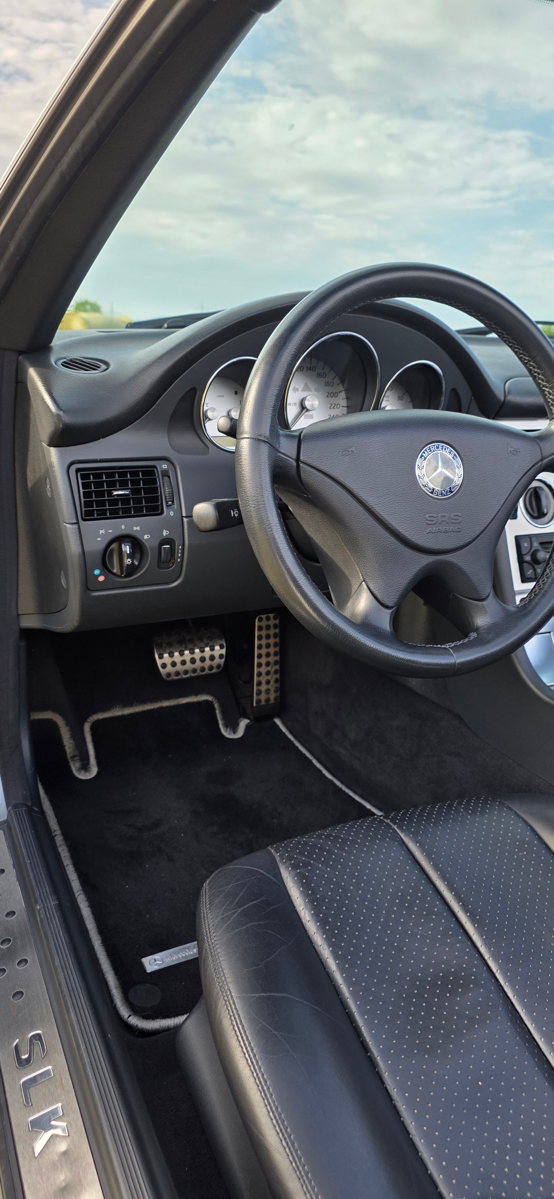 MERCEDES-BENZ SLK 200 Kompressor-image-12