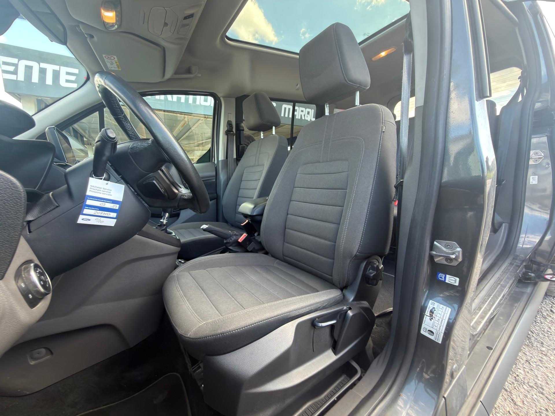 FORD Grand Tourneo Connect 1.5 EcoBlue Titanium-image-11