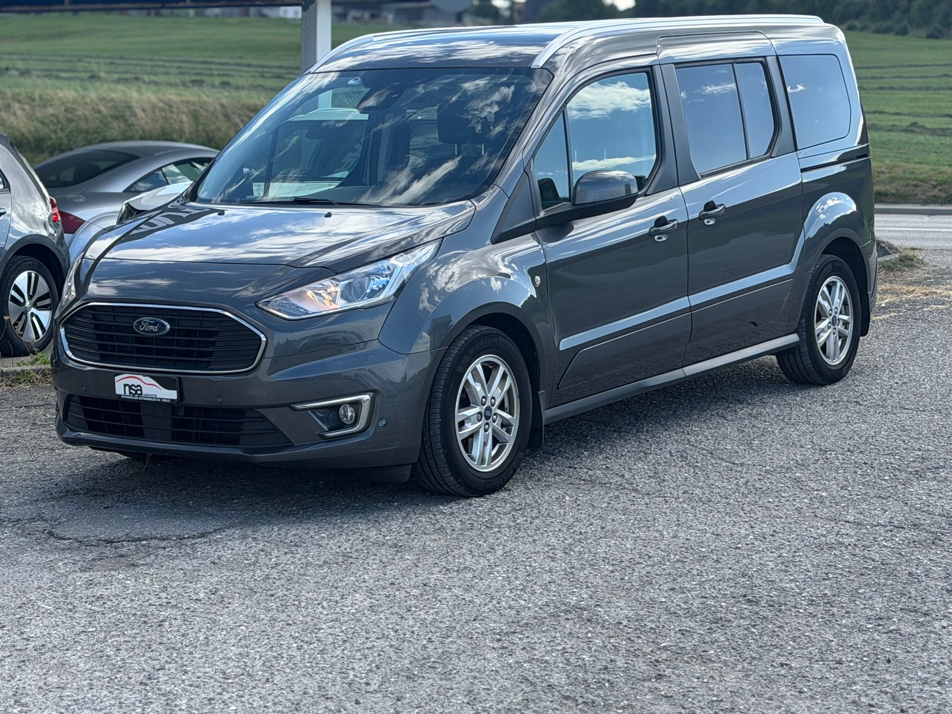 FORD Grand Tourneo Connect 1.5 EcoBlue Titanium-image-1