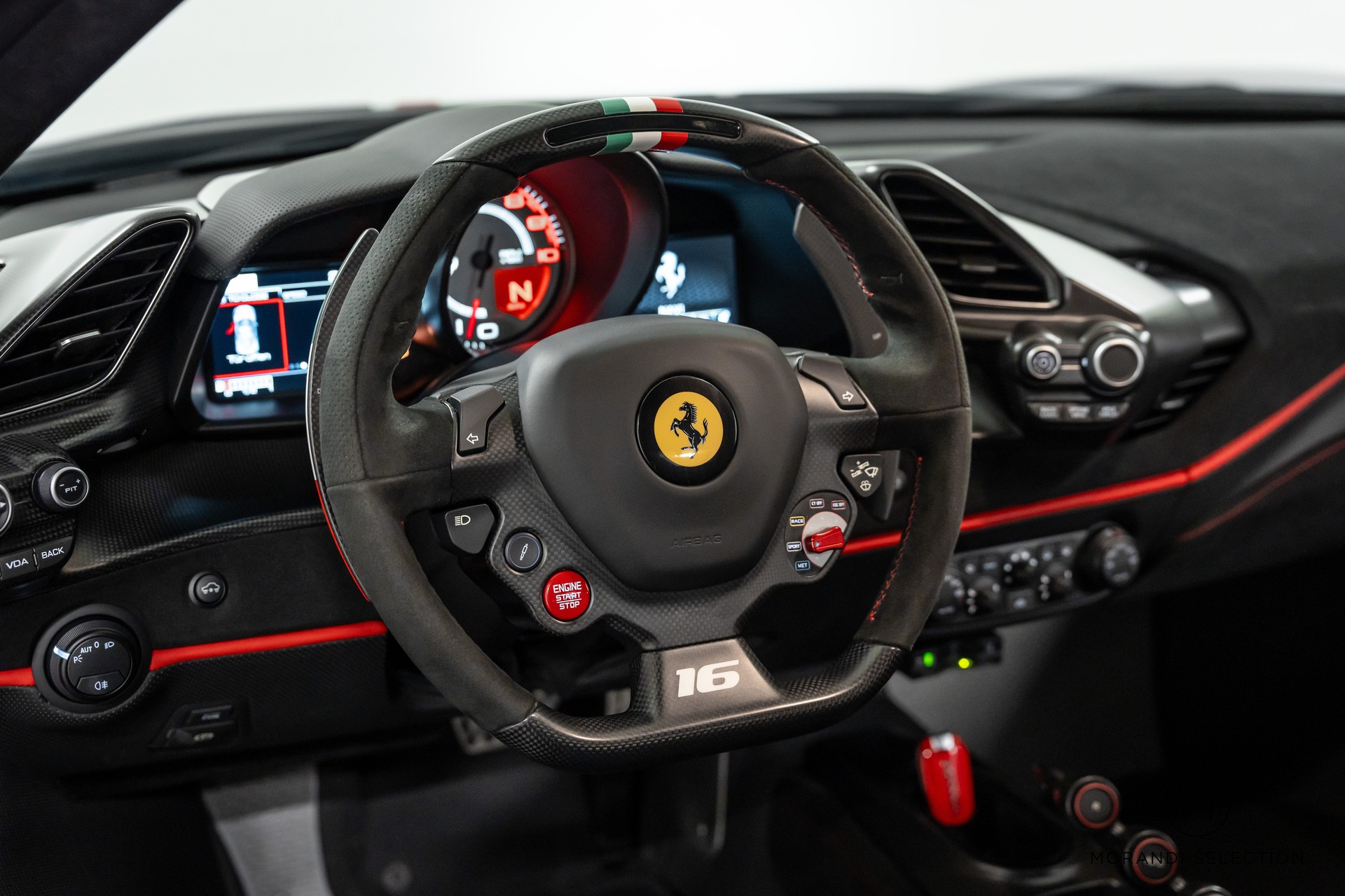 FERRARI 488 Pista Piloti-image-22