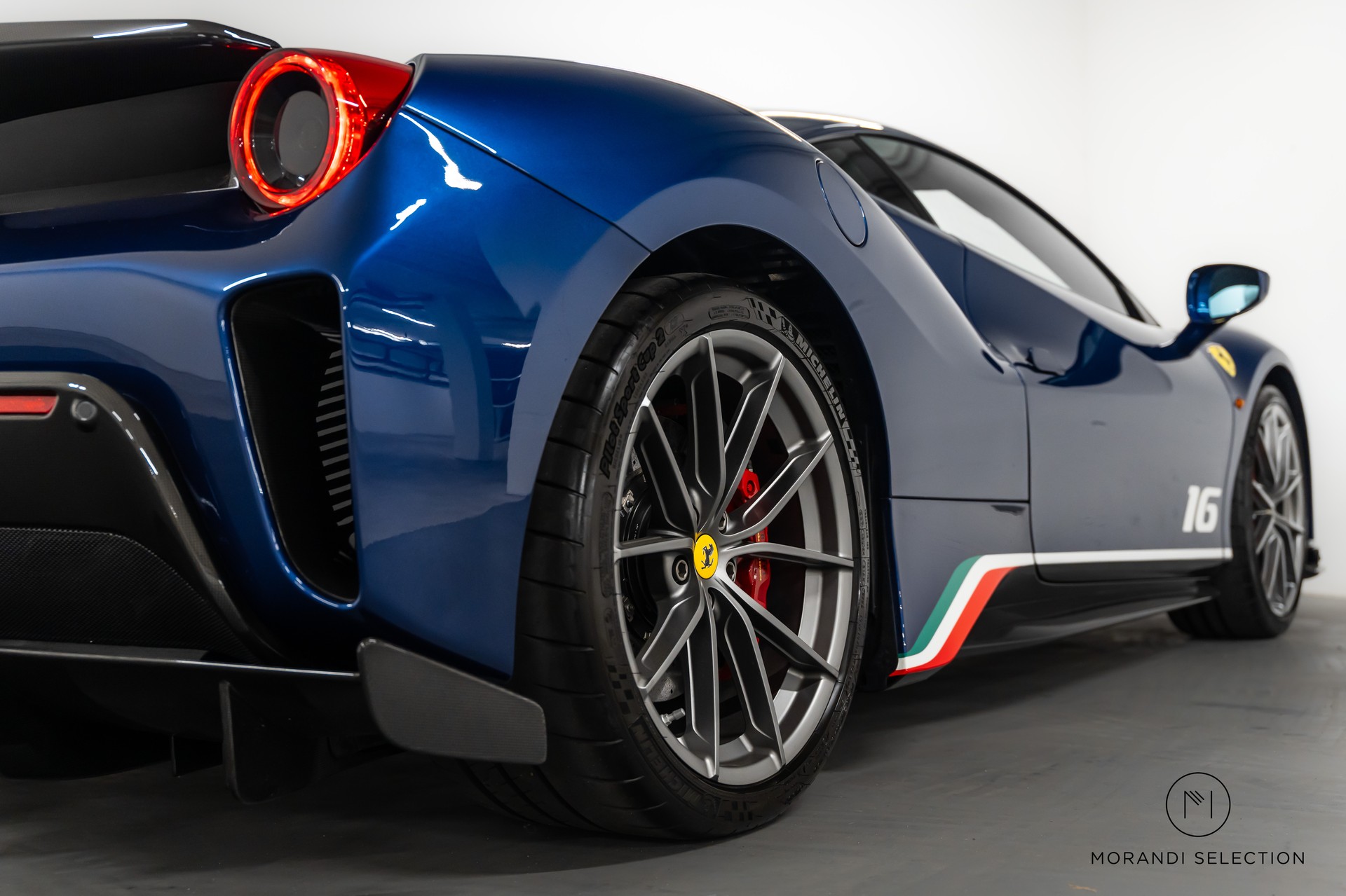 FERRARI 488 Pista Piloti-image-9