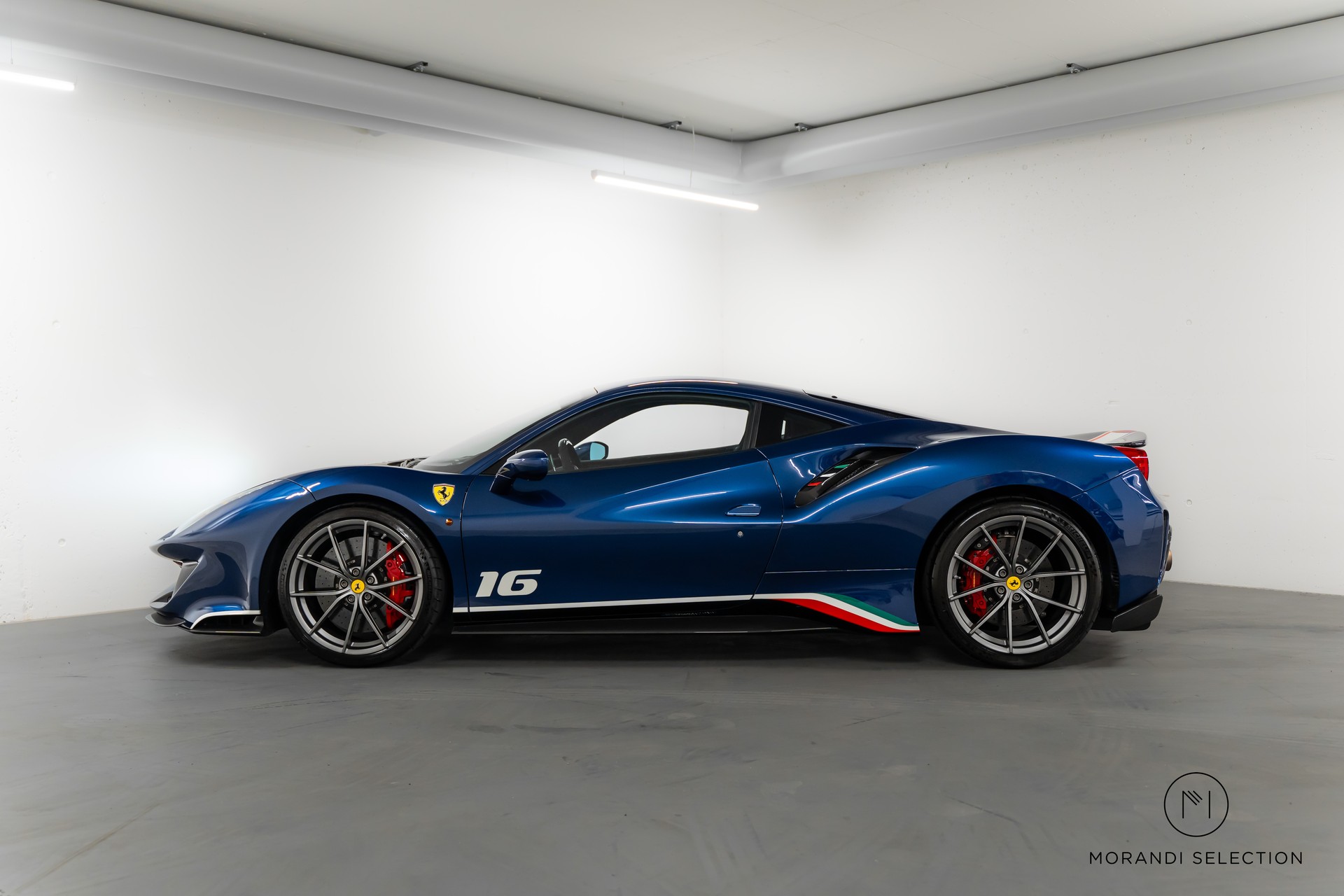 FERRARI 488 Pista Piloti-image-0