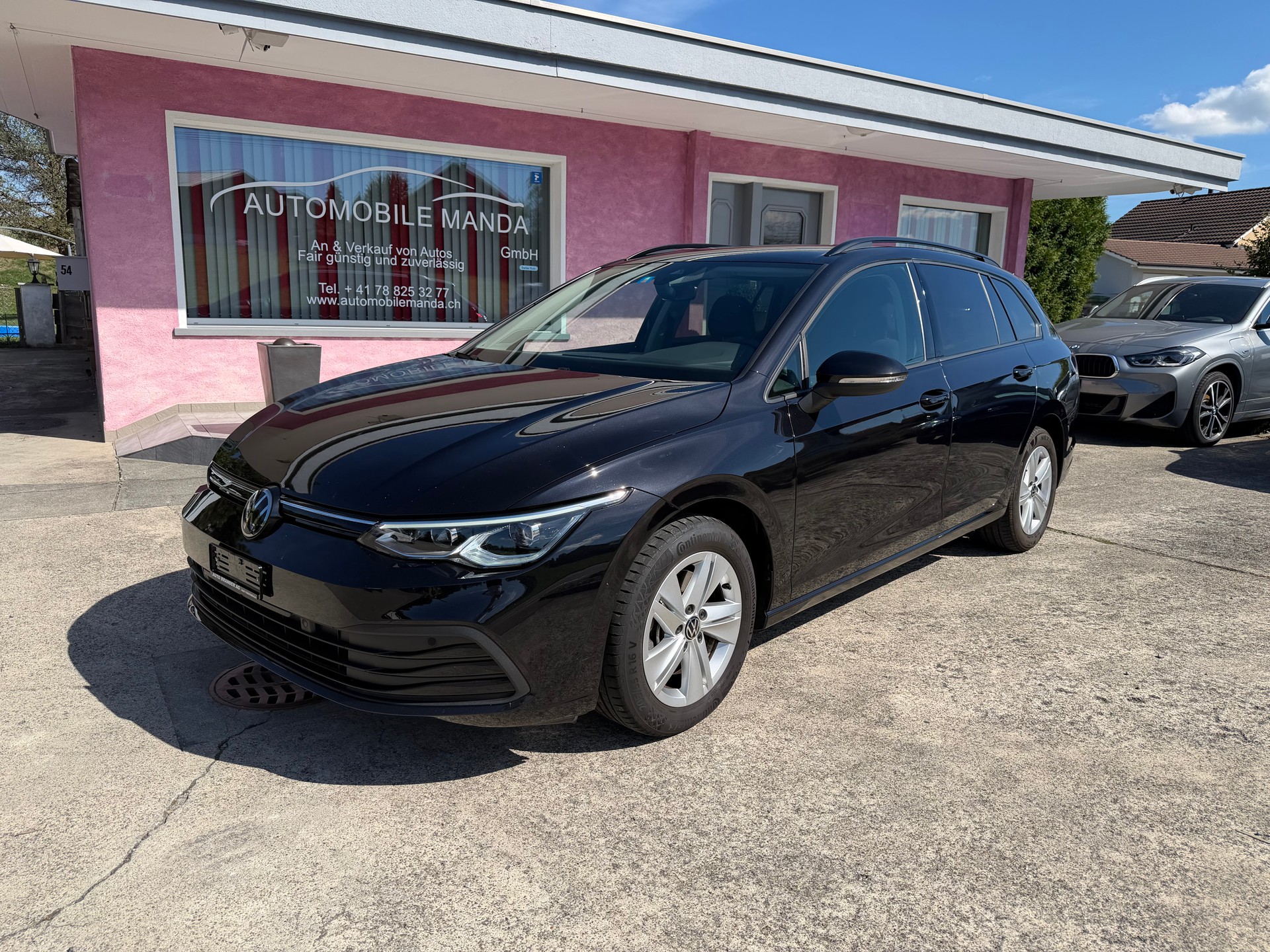 VW Golf Variant 2.0 TDI Life DSG 4Motion-image-0