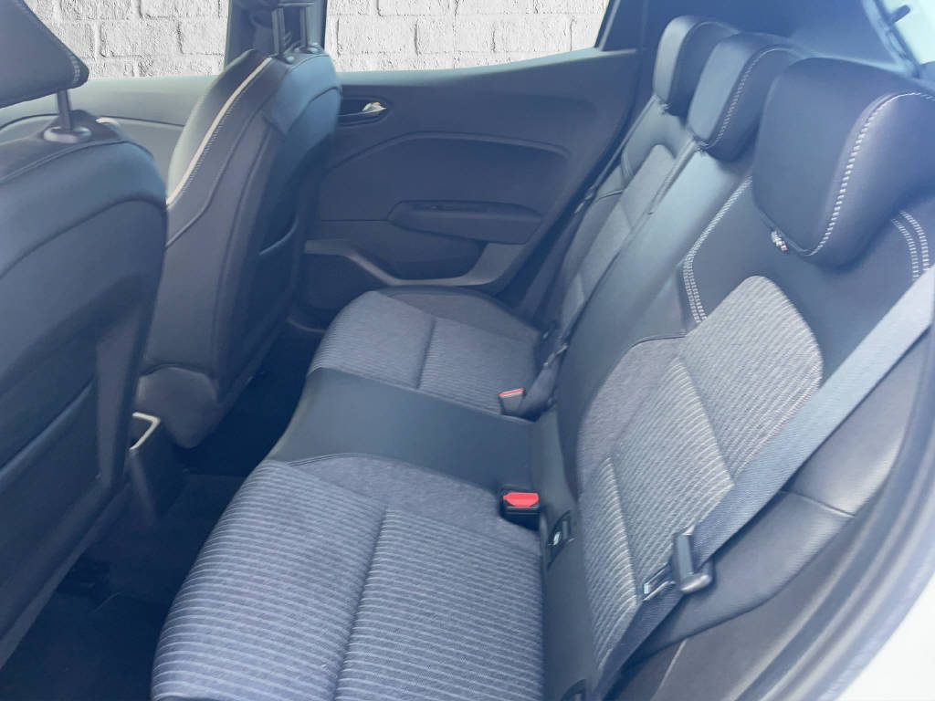 RENAULT Clio 1.3 TCe 140 Intens-image-9