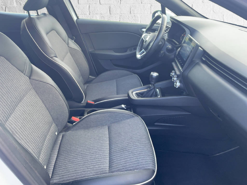 RENAULT Clio 1.3 TCe 140 Intens-image-10
