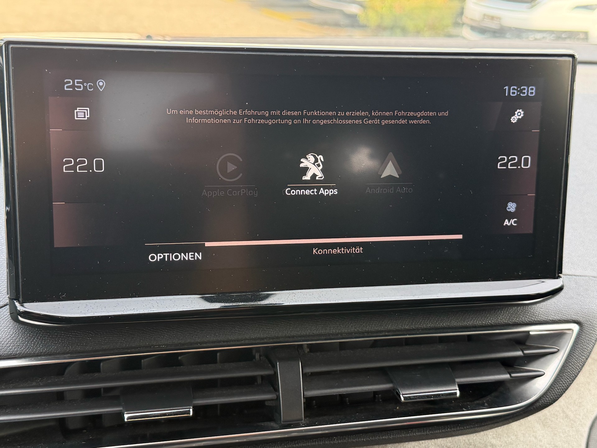 PEUGEOT 3008 1.6 PureTech GT Pack EAT8-image-22