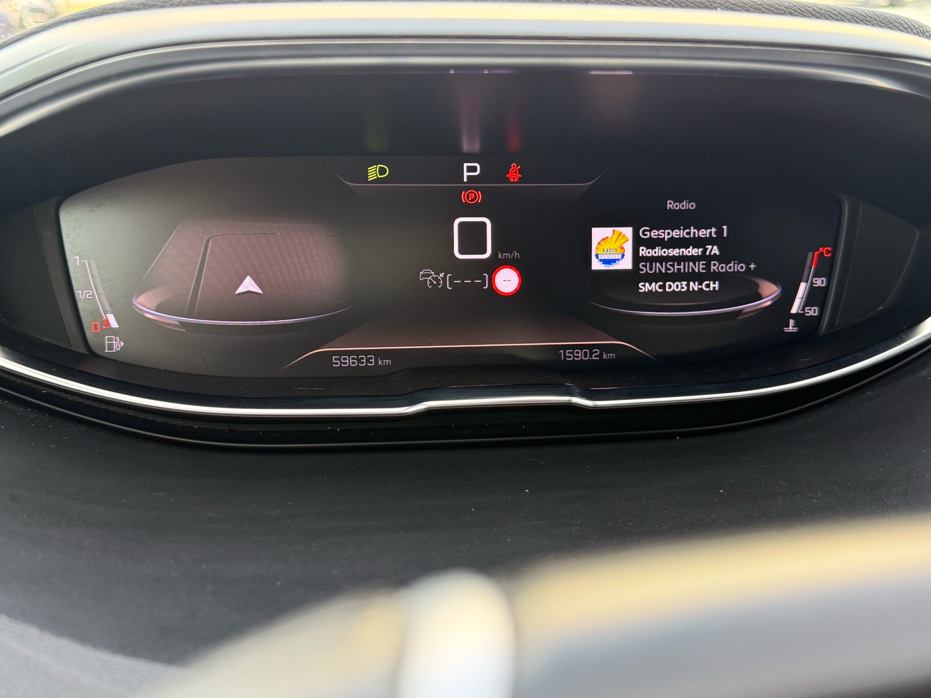 PEUGEOT 3008 1.6 PureTech GT Pack EAT8-image-18