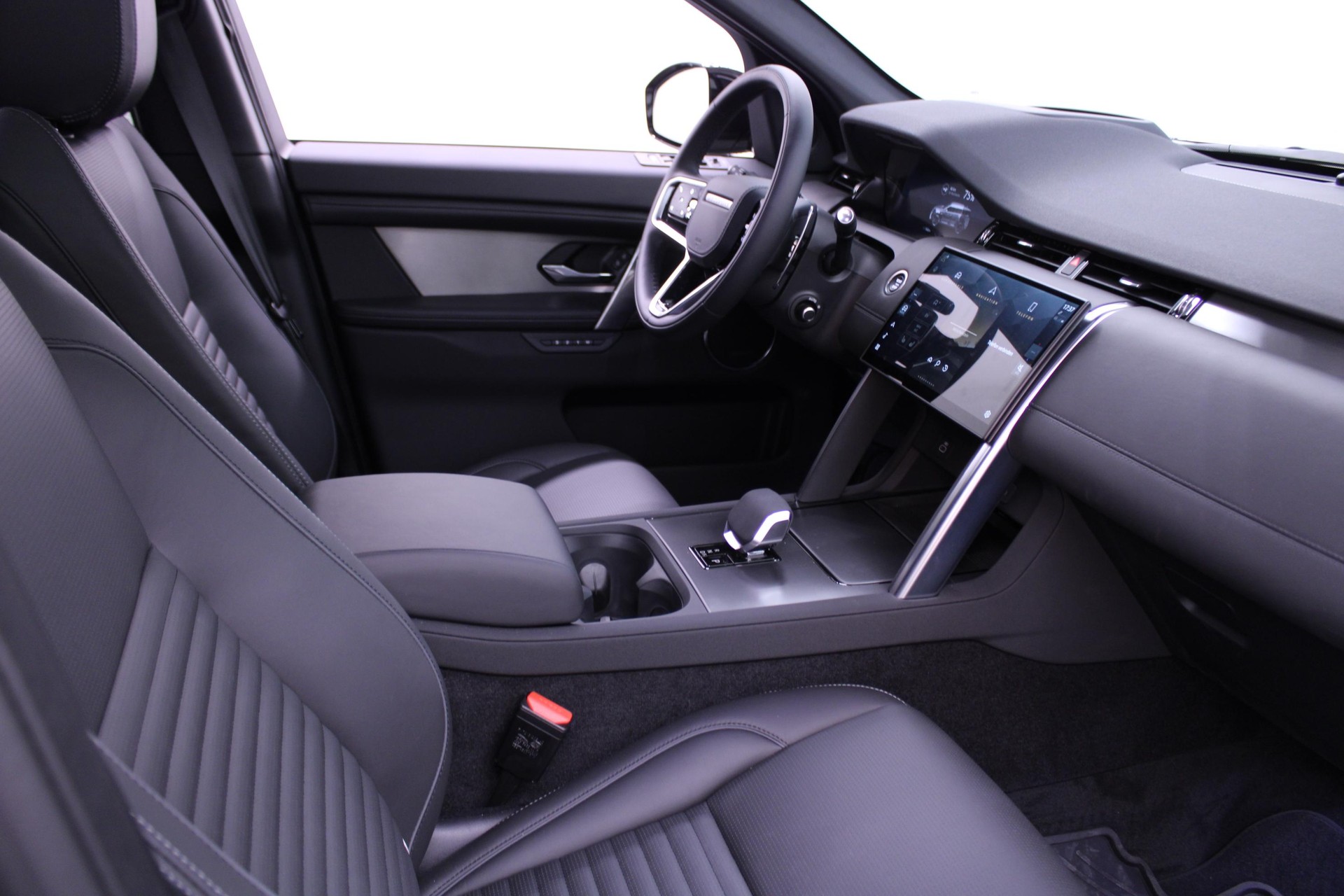 LAND ROVER Discovery Sport 1.5 T 270e Dynamic HSE-image-8