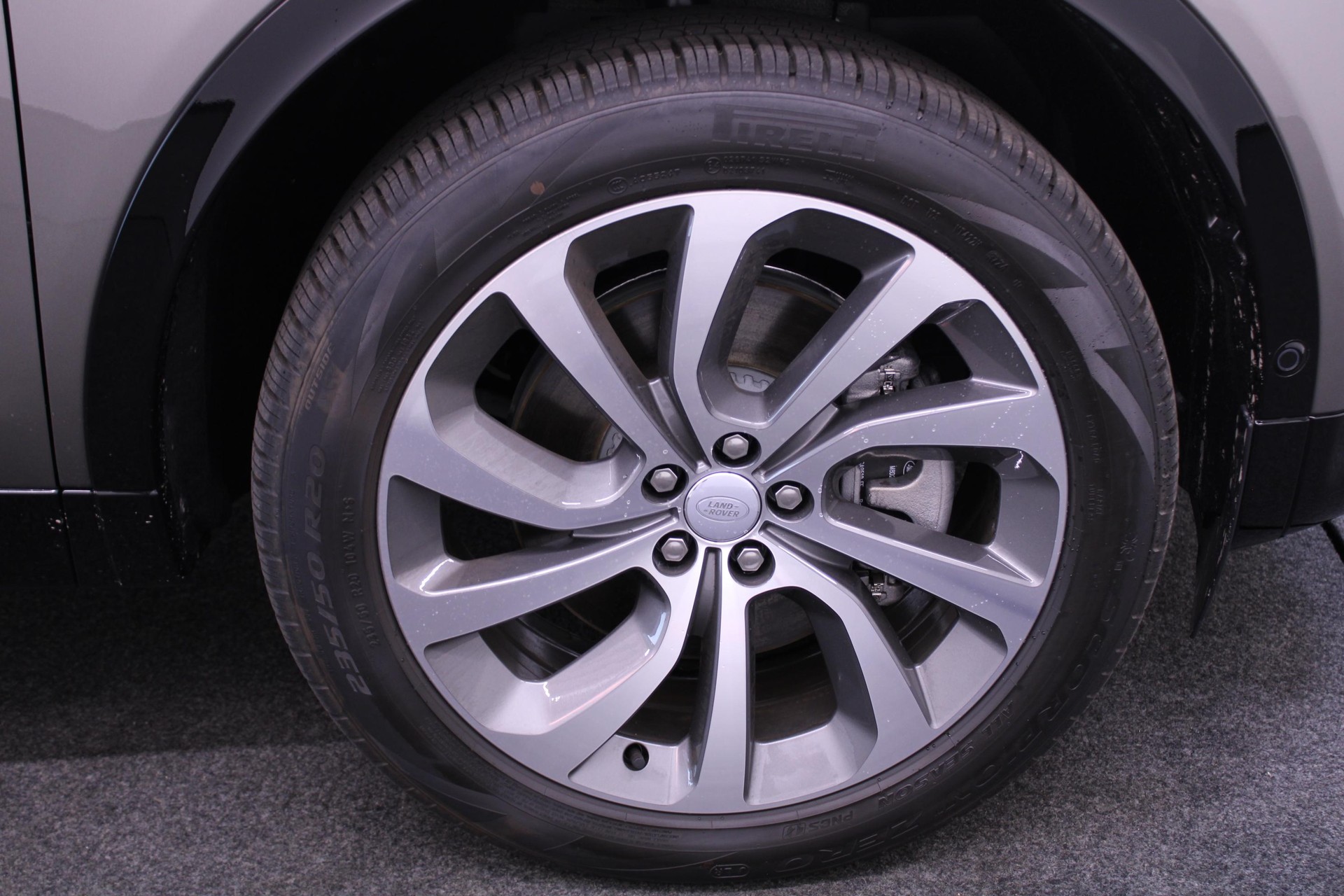 LAND ROVER Discovery Sport 1.5 T 270e Dynamic HSE-image-5