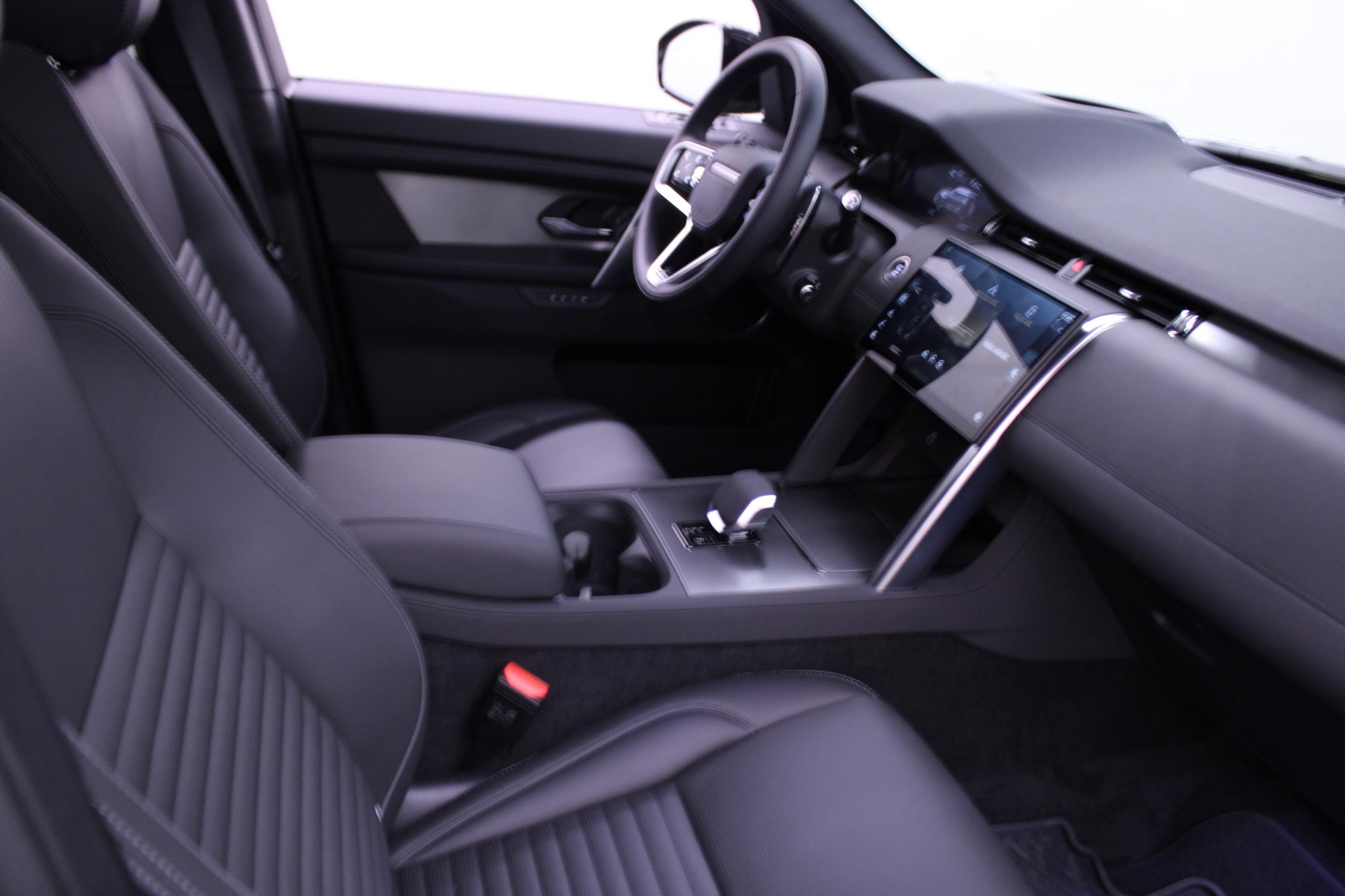 LAND ROVER Discovery Sport 1.5 T 270e Dynamic HSE-image-7