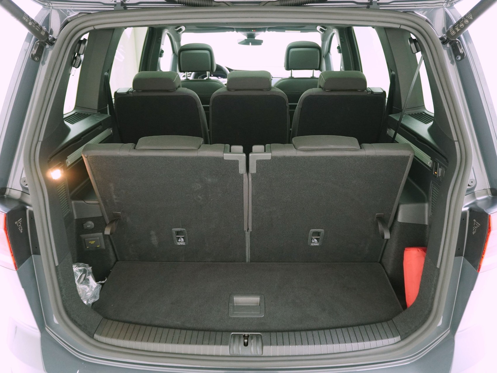 VW Touran 1.5 TSI DSG R-Line Black Style **VW Werksgarantie bis 12/2030**-image-15
