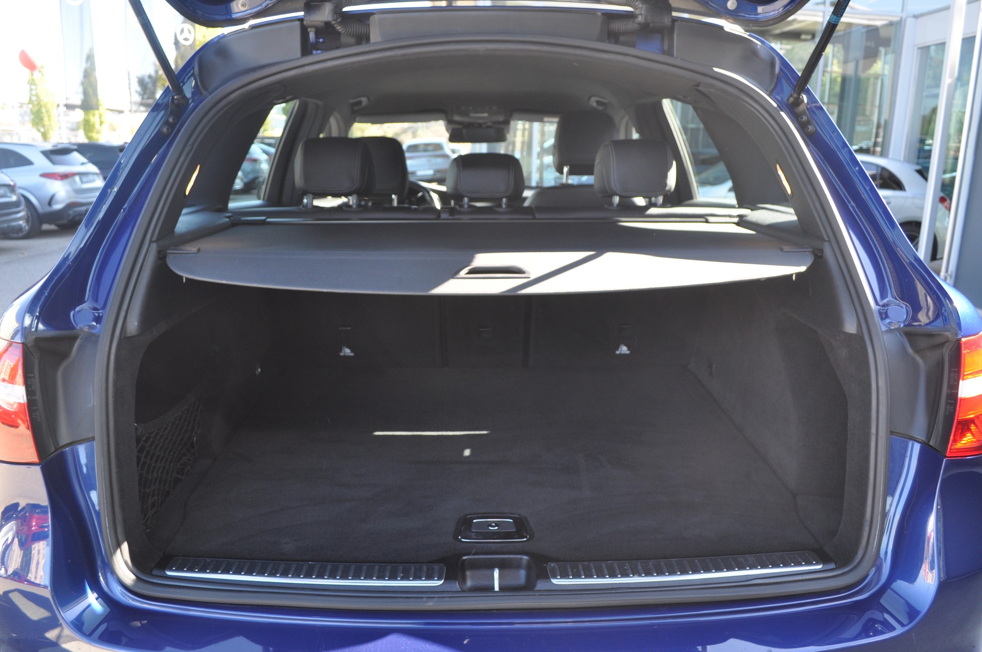 MERCEDES-BENZ GLC 220 d 4Matic AMG Line-image-10