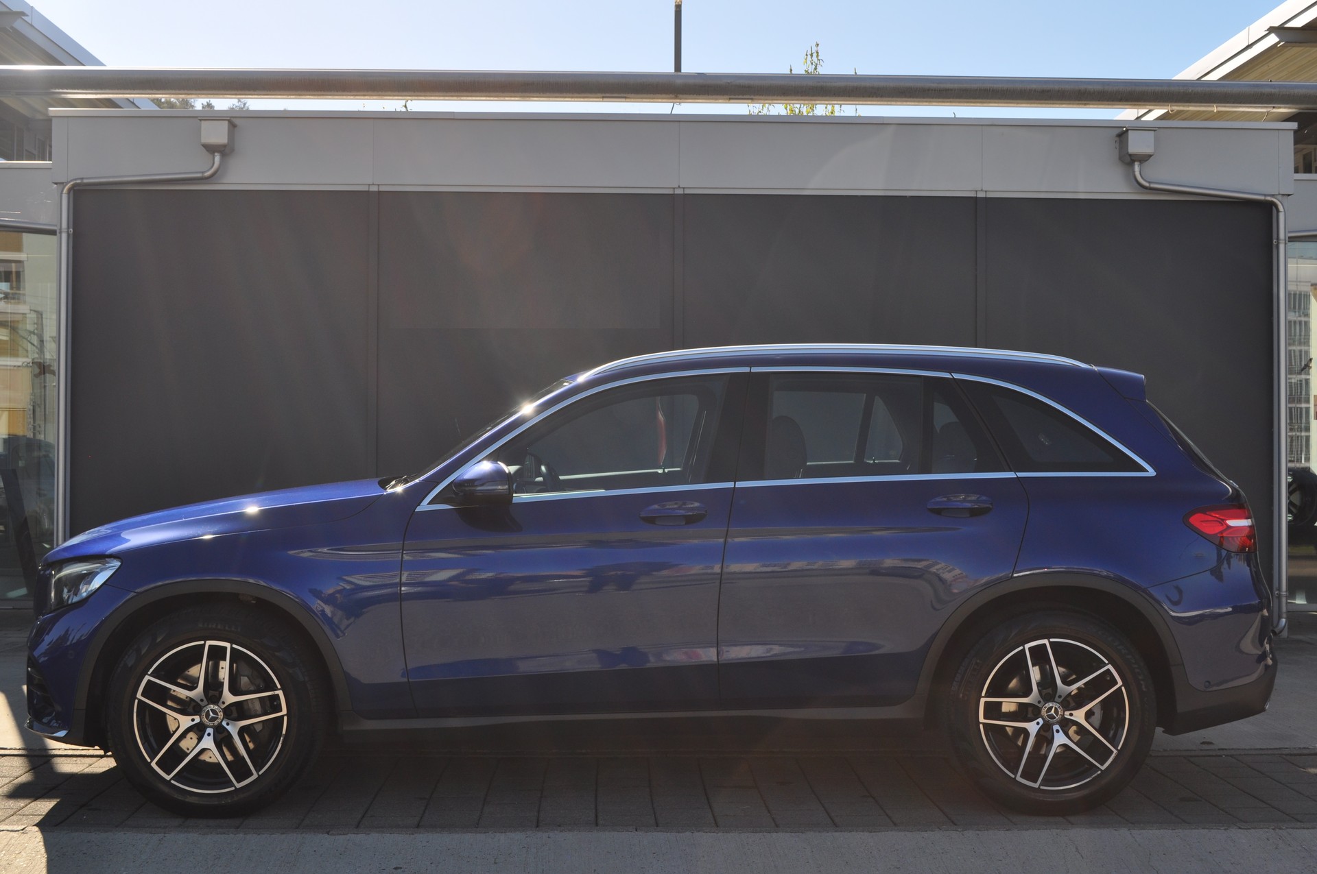 MERCEDES-BENZ GLC 220 d 4Matic AMG Line-image-2