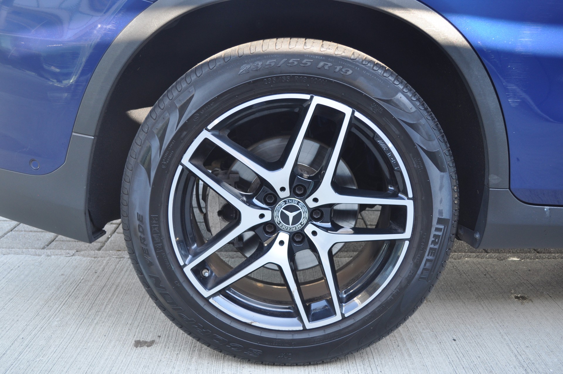 MERCEDES-BENZ GLC 220 d 4Matic AMG Line-image-16