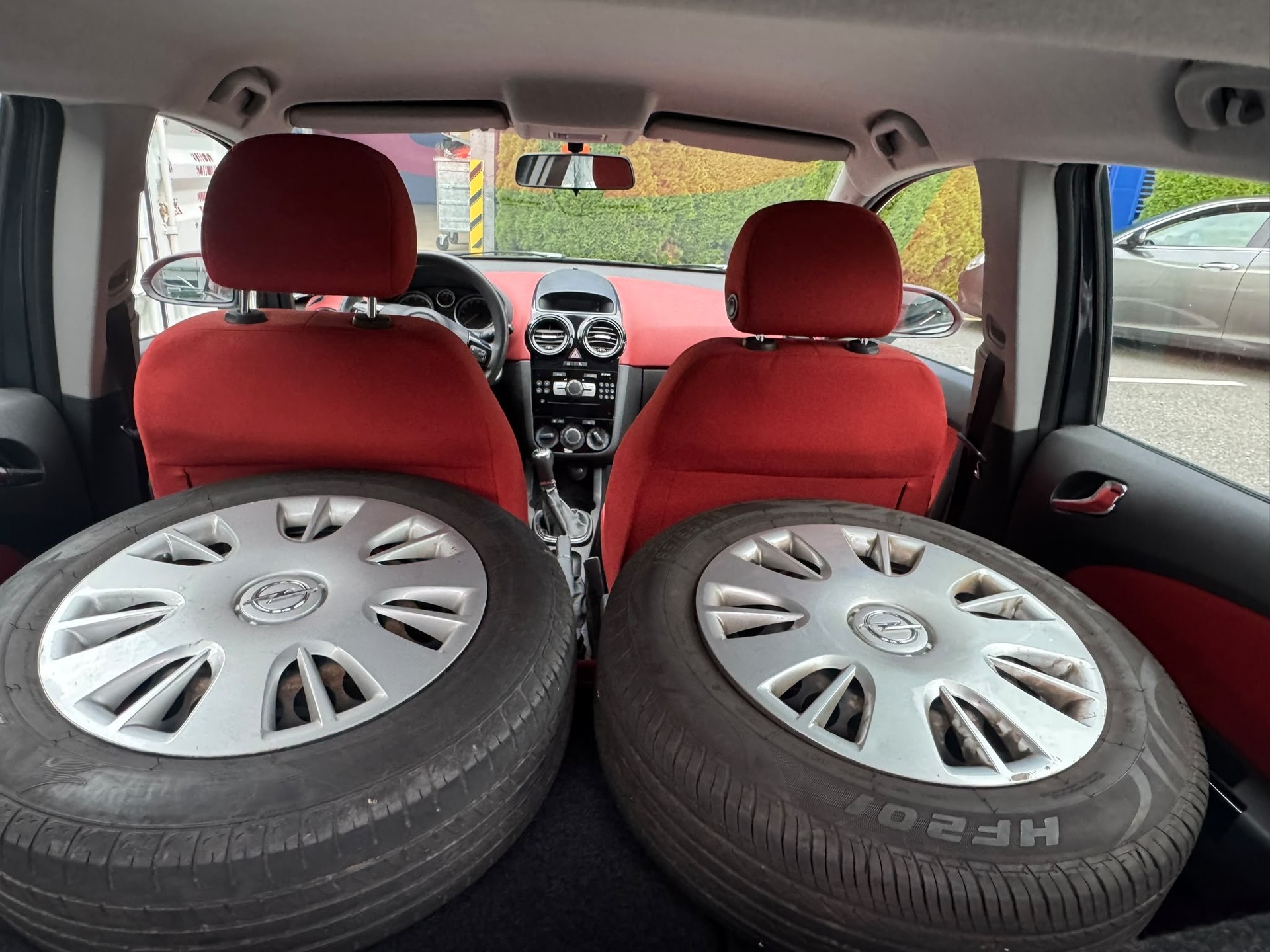 OPEL Corsa 1.2 TP Enjoy-image-2