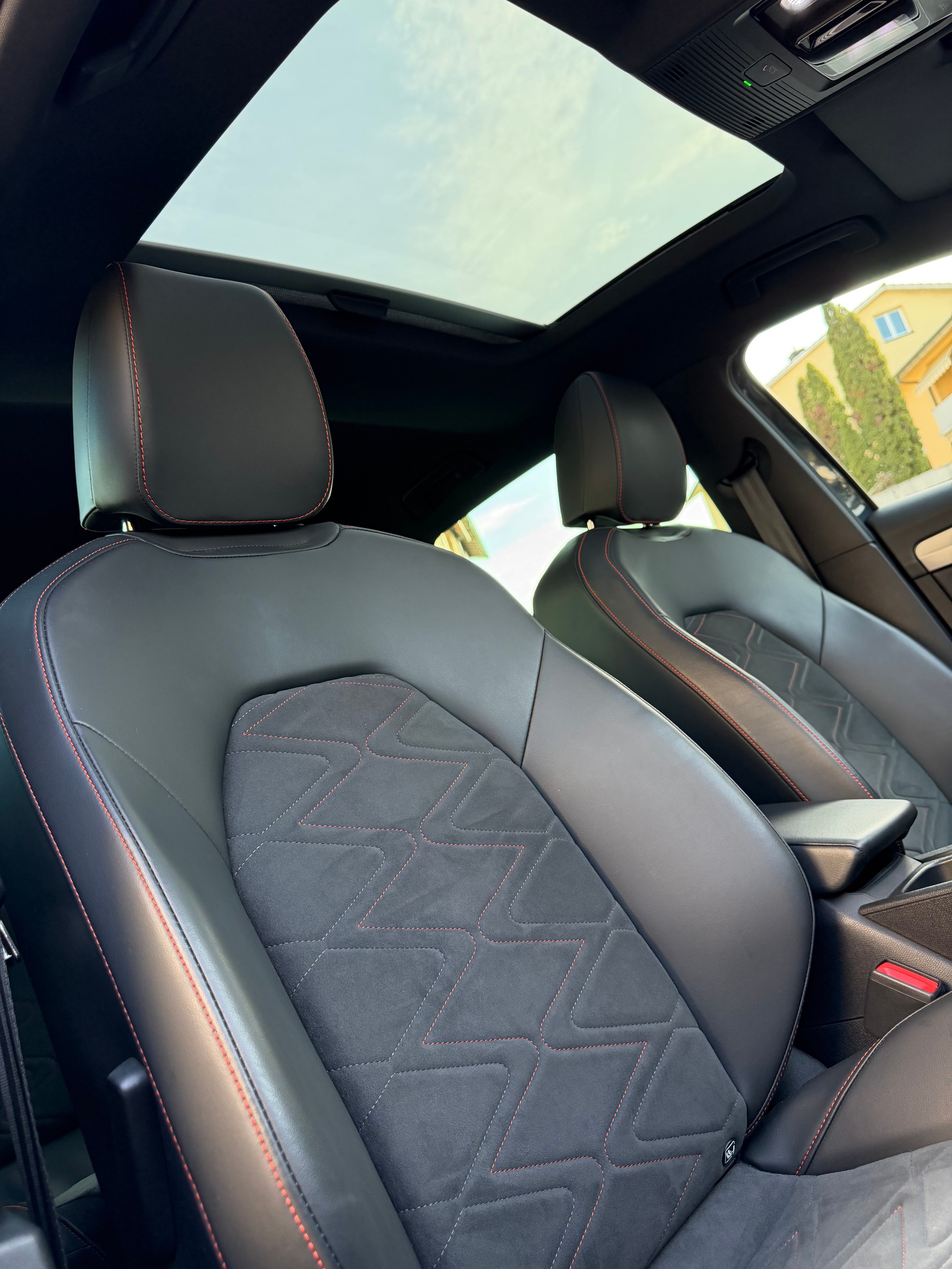 SEAT Leon 1.4 eHybrid pHEV DSG FR Vollausstattung-image-11