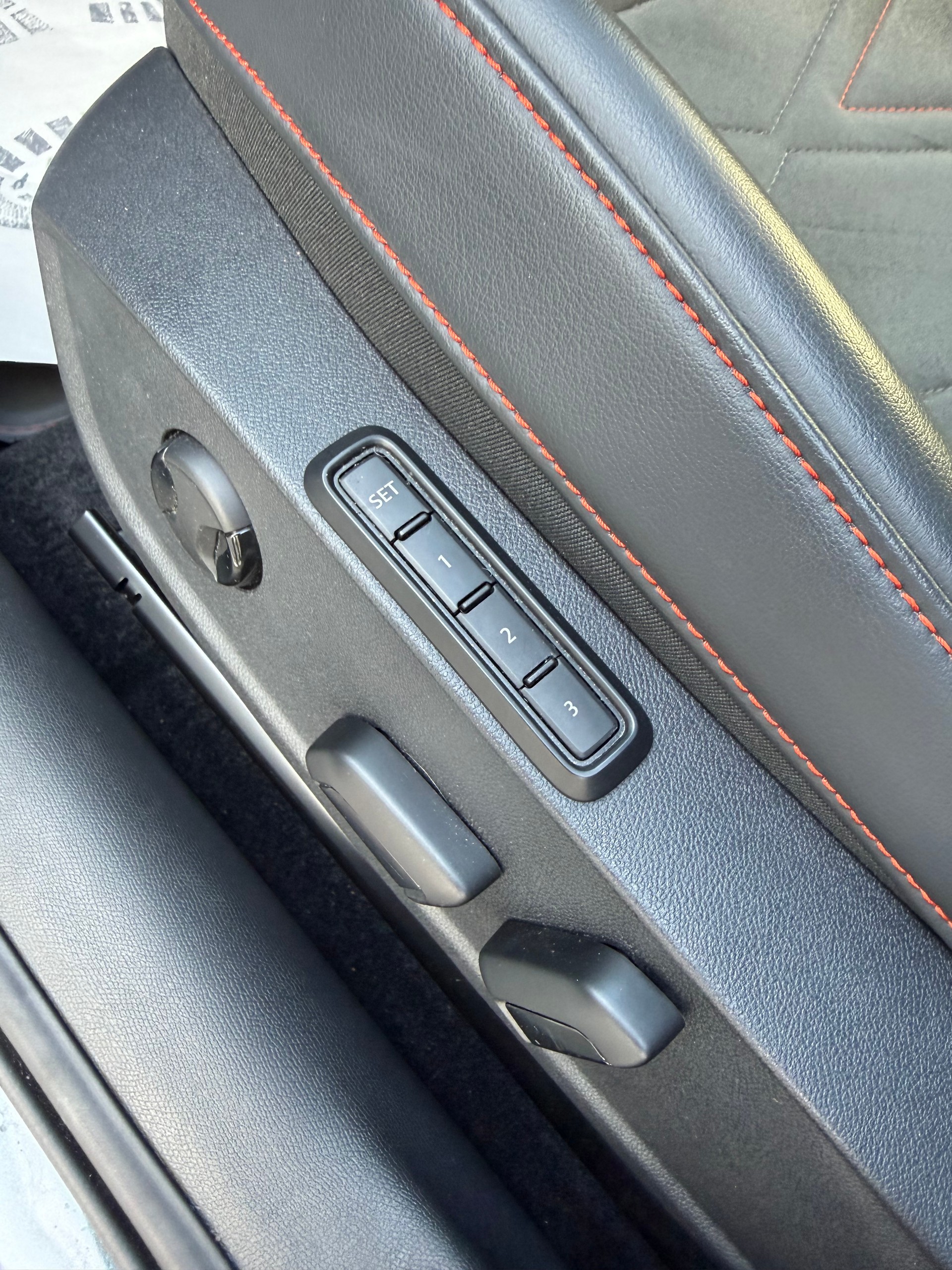 SEAT Leon 1.4 eHybrid pHEV DSG FR Vollausstattung-image-13