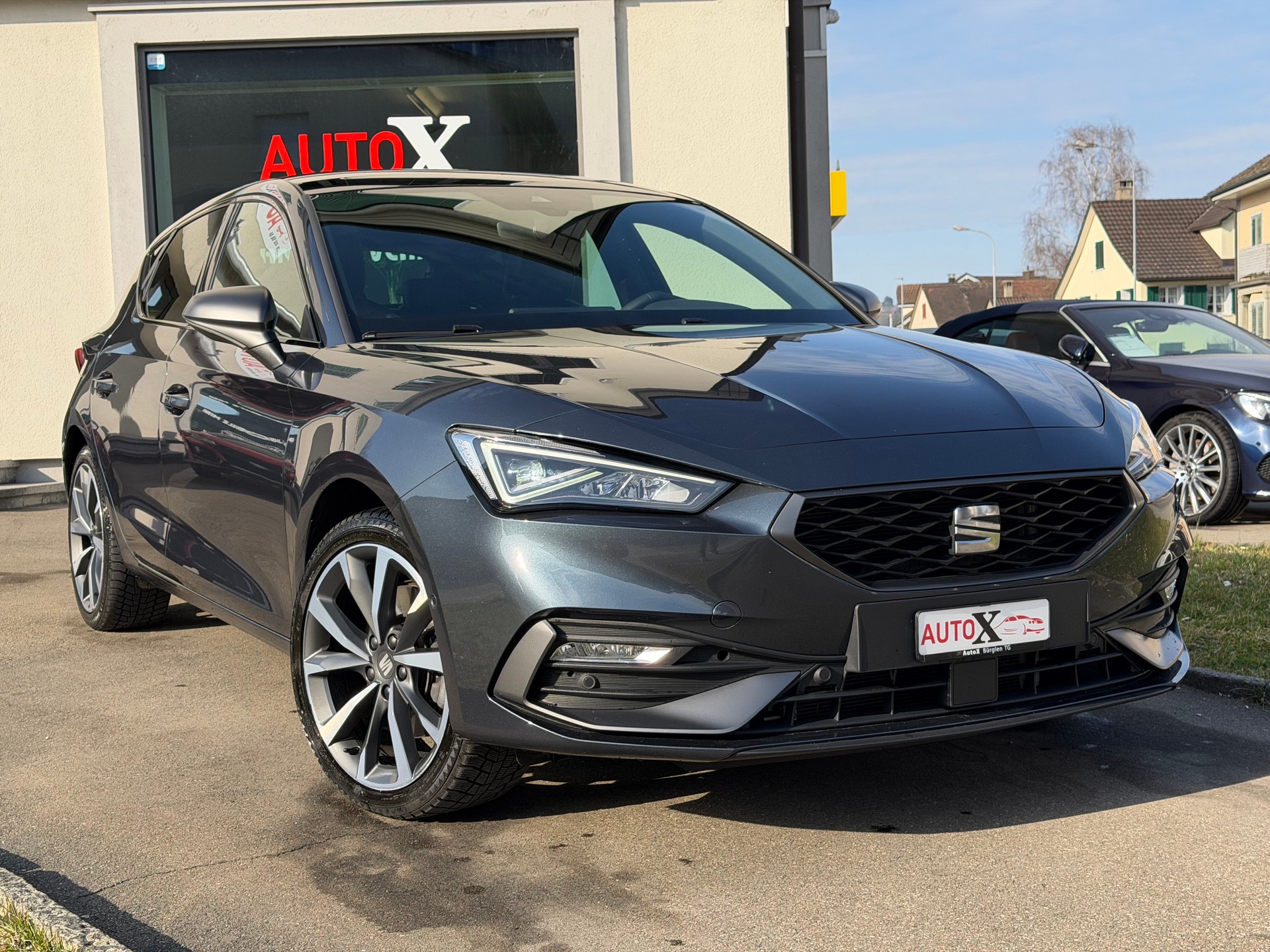 SEAT Leon 1.4 eHybrid pHEV DSG FR Vollausstattung-image-0