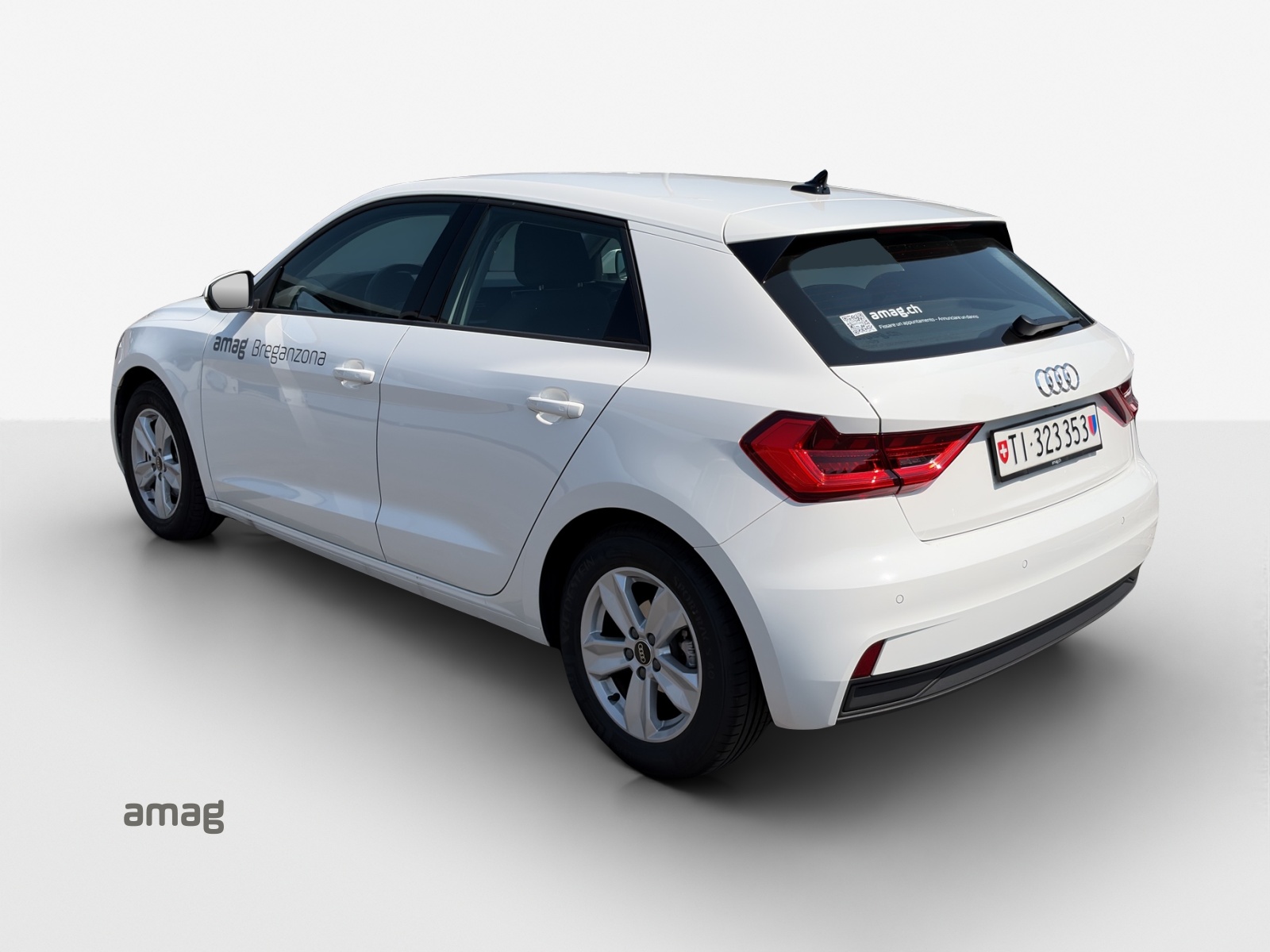 AUDI A1 Sportback 30 TFSI Attraction S-tronic-image-2