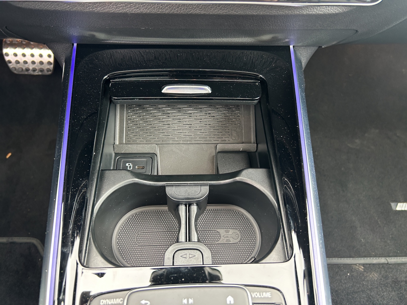 MERCEDES-BENZ EQB 350 66,5 kWh 4Matic Swiss Star-image-15