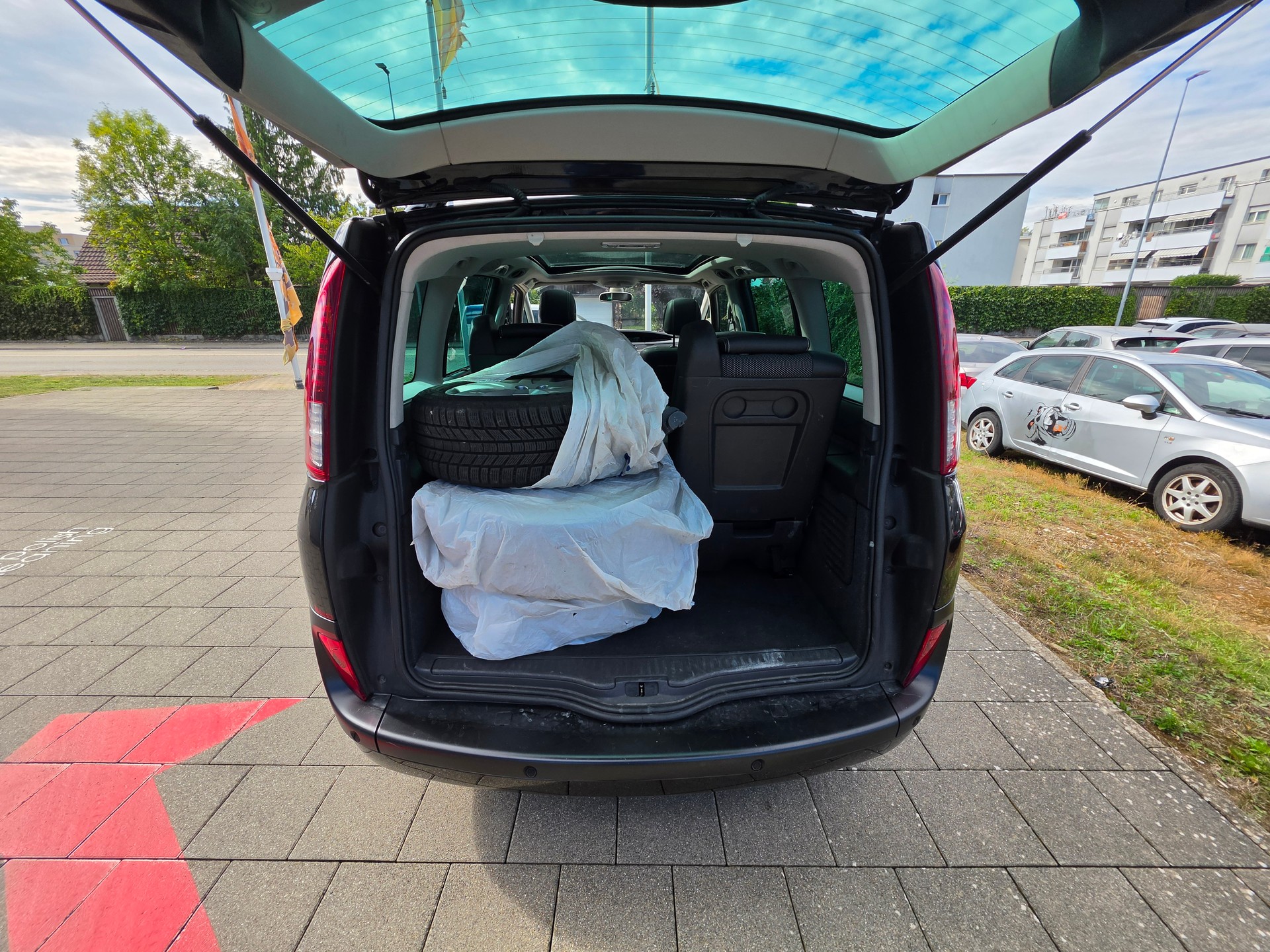RENAULT Espace 2.0 dCi Dynamique Automatic-image-8