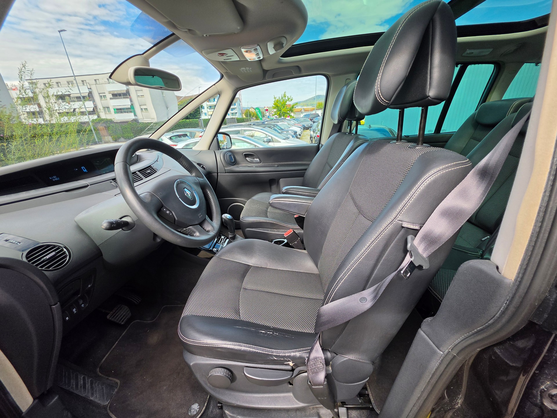 RENAULT Espace 2.0 dCi Dynamique Automatic-image-11