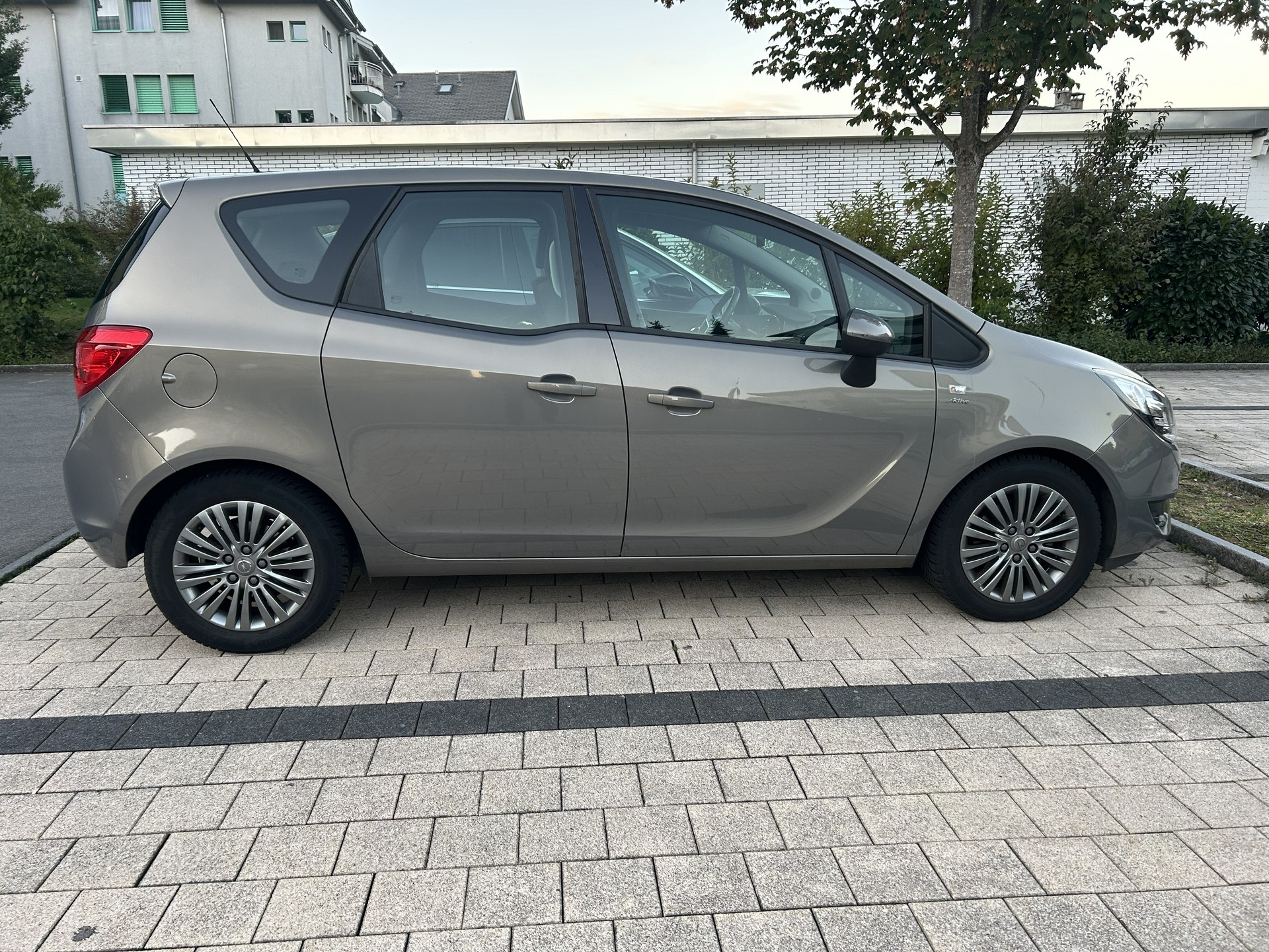 OPEL MERIVA 1.4T eTEC Active Ed.-image-2