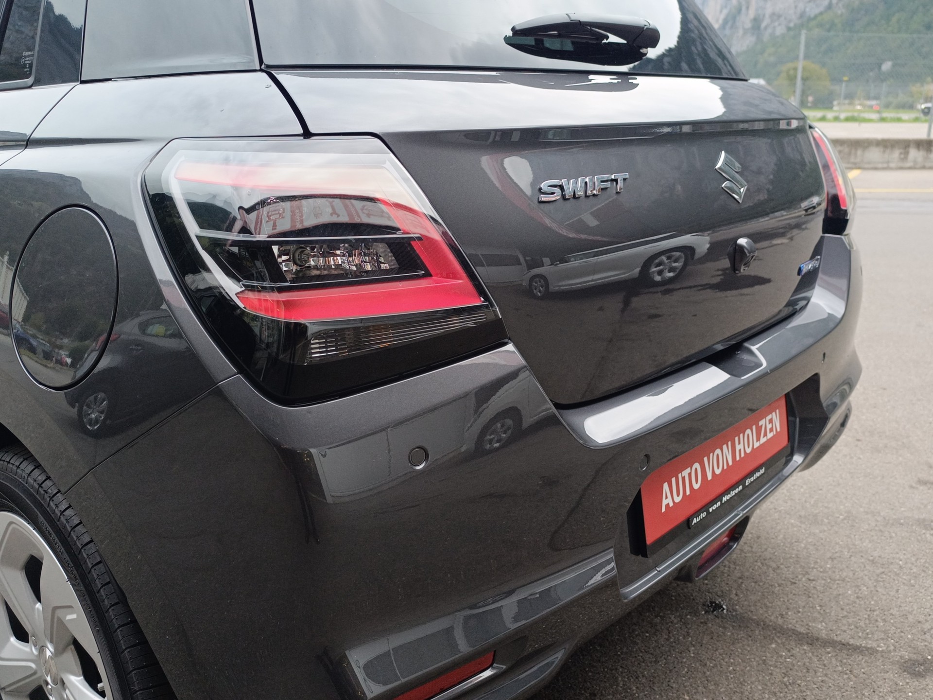 SUZUKI Swift 1.2 Compact+ Hybrid CVT-image-17